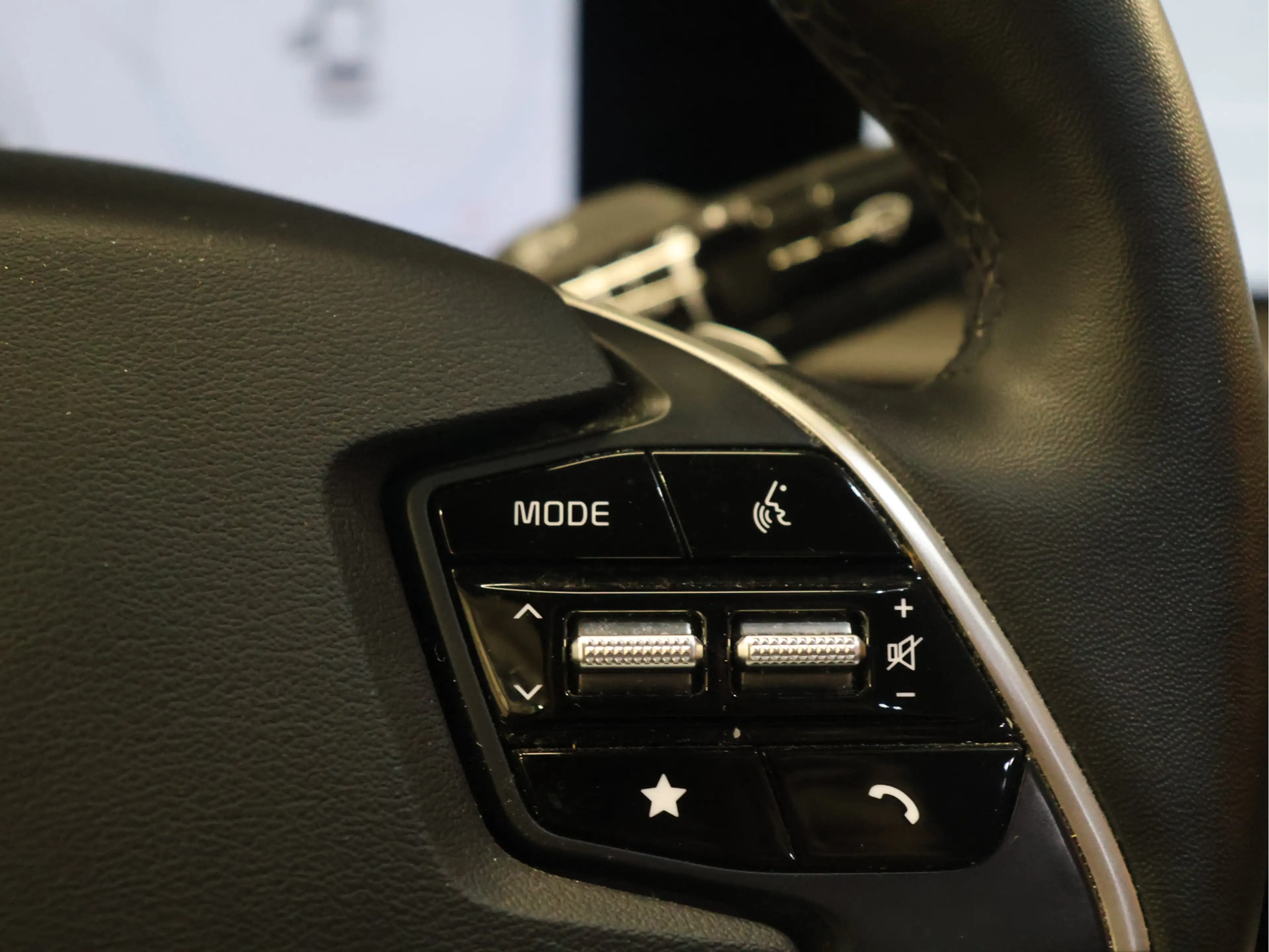 Kia EV6 Plus 77.4 kWh [TREKHAAK, APPLE CARPLAY, ANDROID, S — photo 20