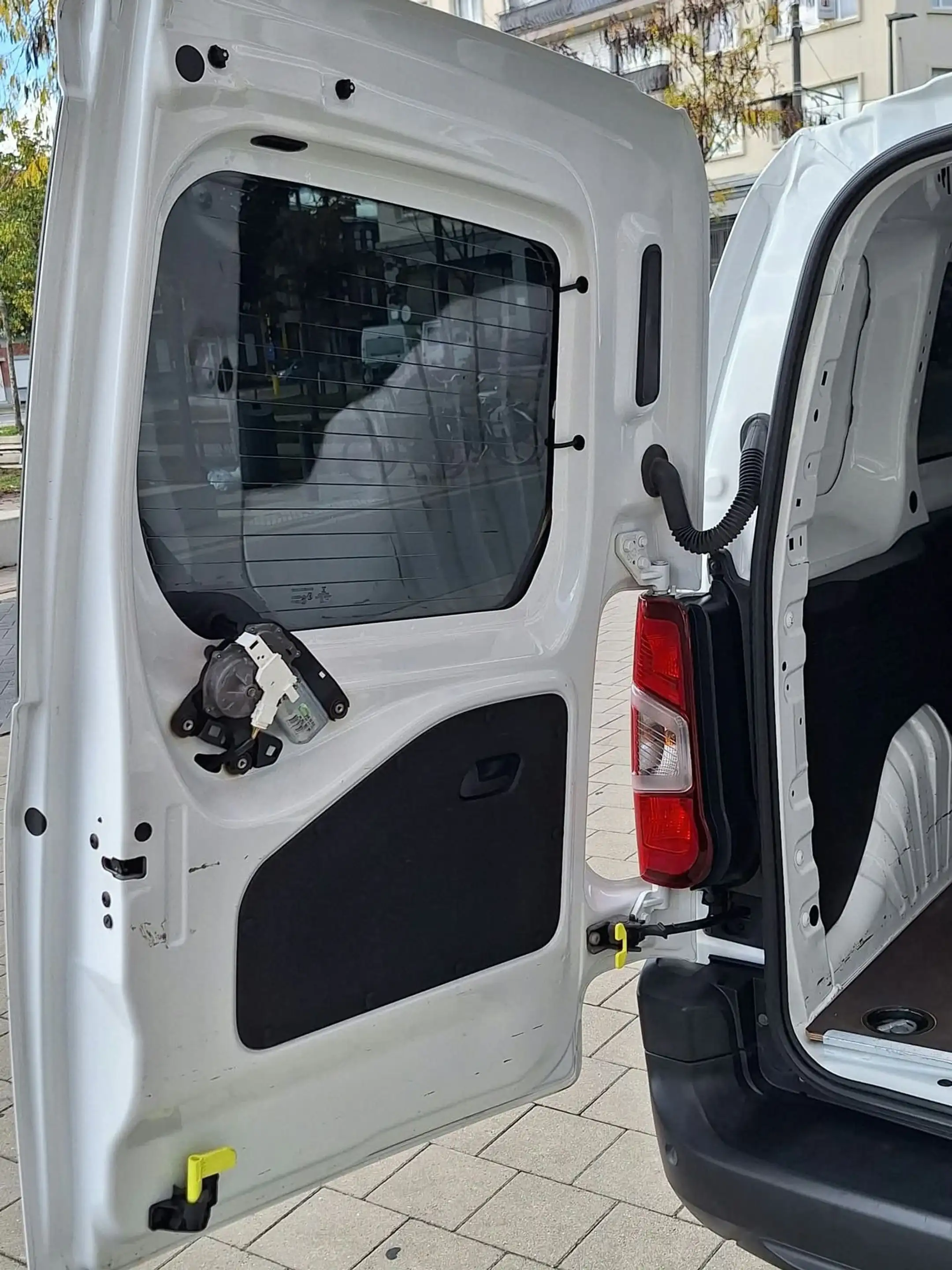Peugeot Partner Standard L1 Heavy BlueHDI S/S Premium — photo 9