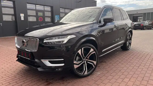 Volvo XC90 main image