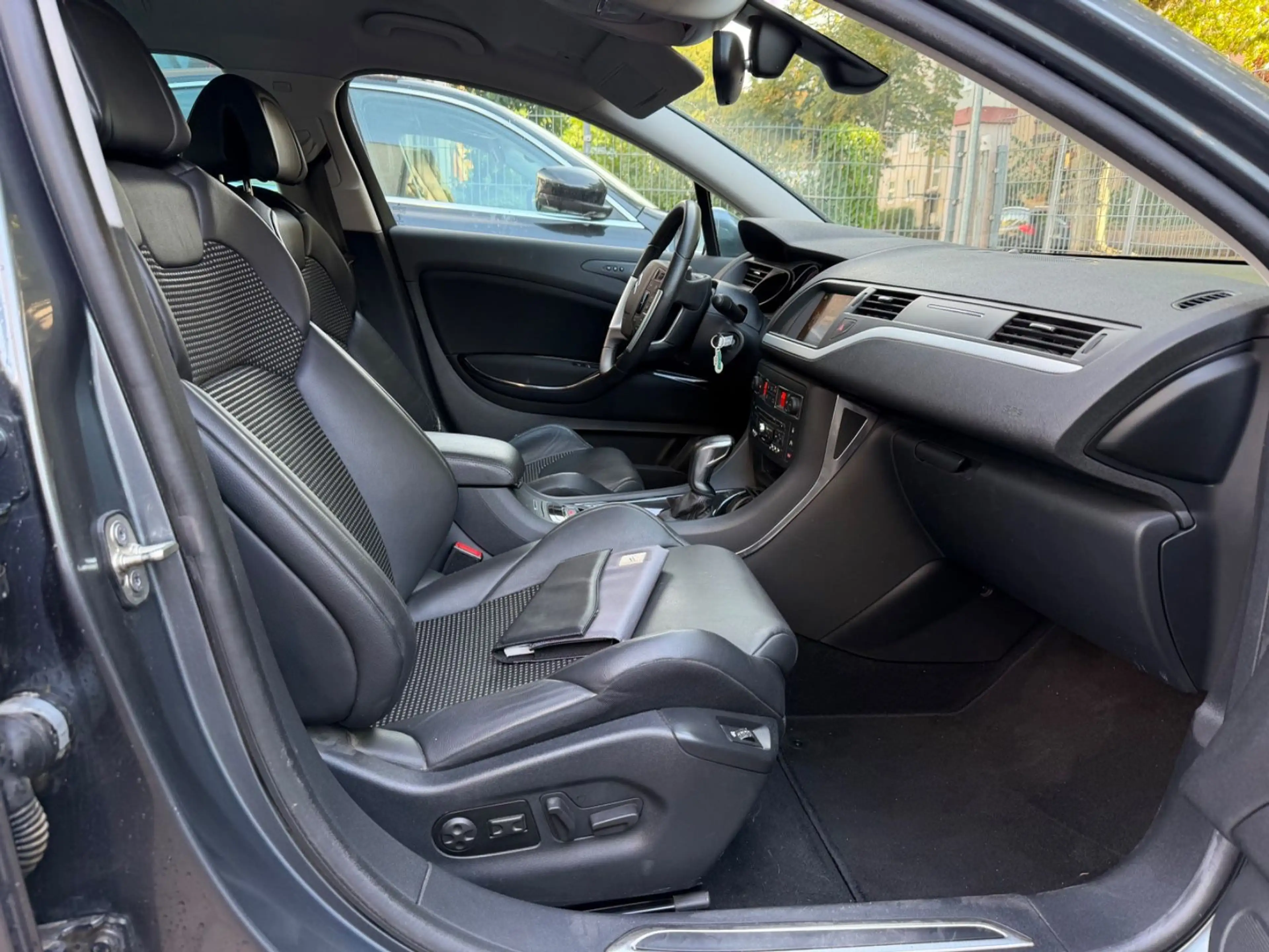 Citroen C5 Tourer Exclusive Bi-Xenon Leder Navi 2.Hand — photo 9