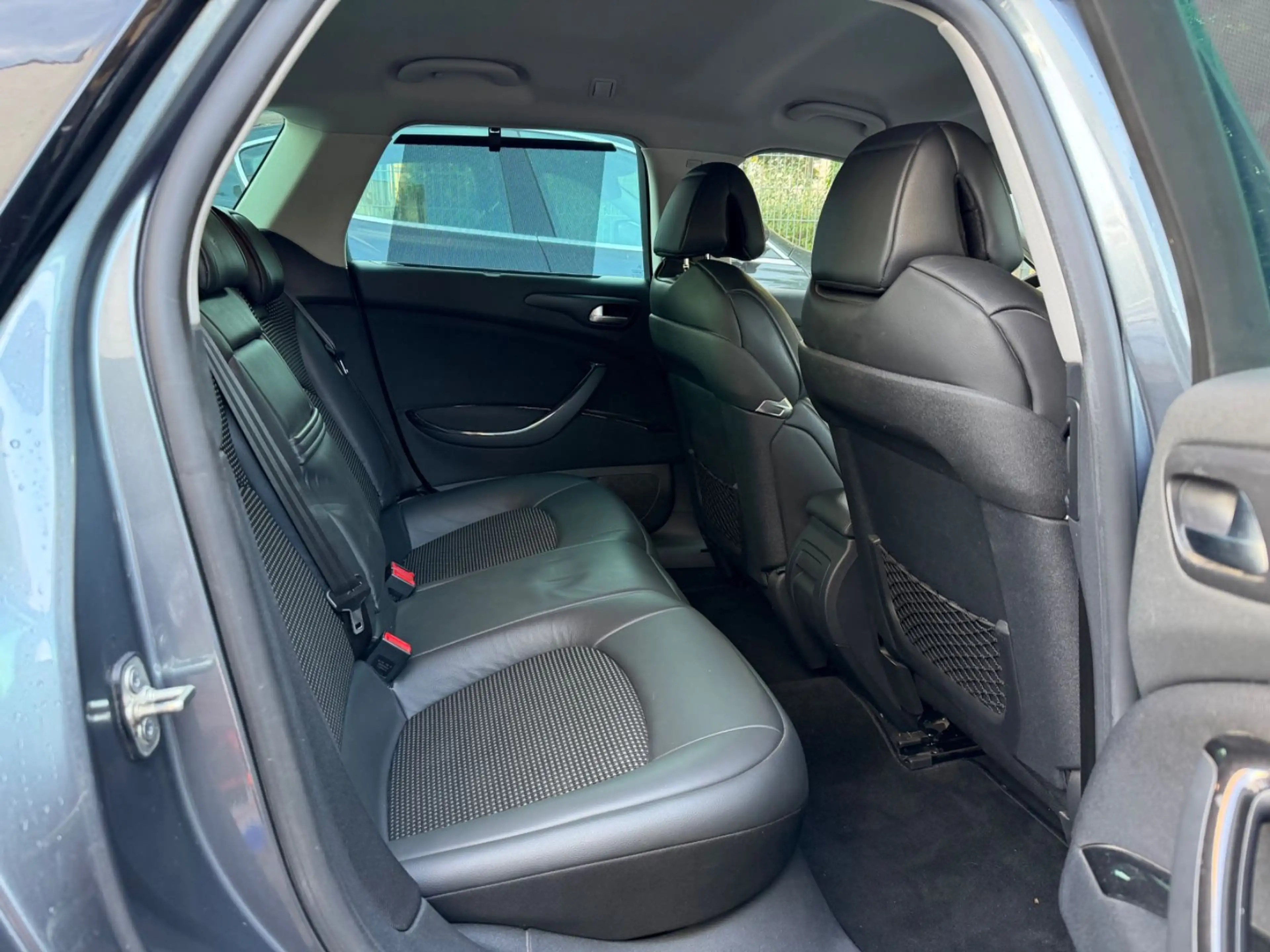 Citroen C5 Tourer Exclusive Bi-Xenon Leder Navi 2.Hand — photo 13