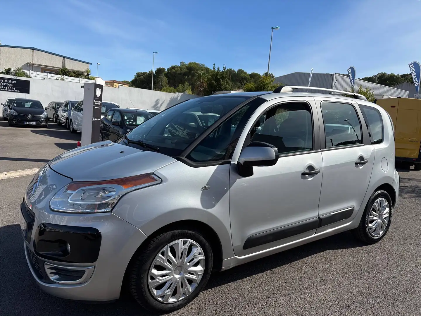 Citroen C3 Picasso 1.6 HDi90 Confort Gris - 1