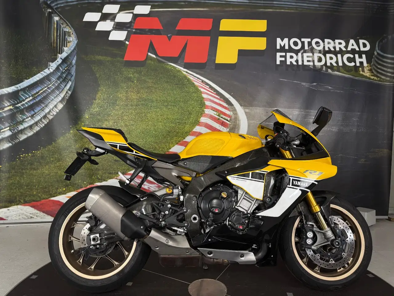 Yamaha YZF-R1