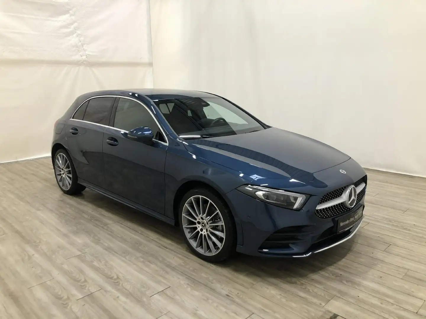 Mercedes-Benz A 250 e AMG *Kamera*MUILTIBEAM*Navi*Ambientebel. Blau - 2
