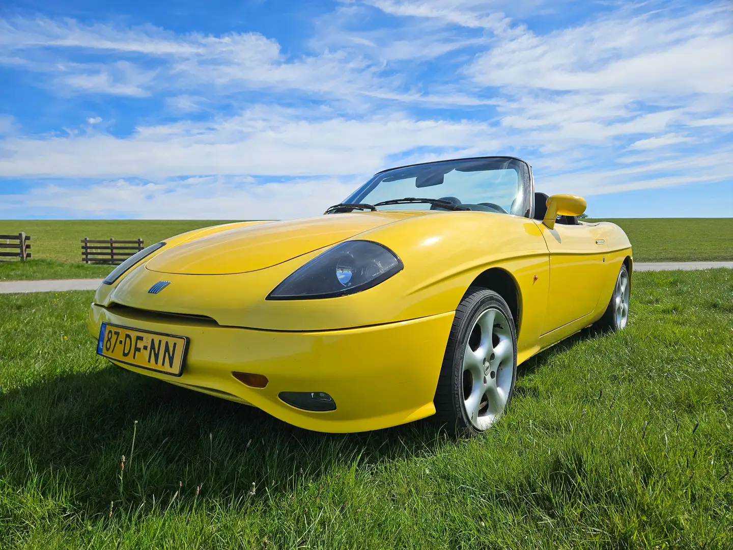 Fiat Barchetta Barchetta 1.8-16V Amarillo - 2