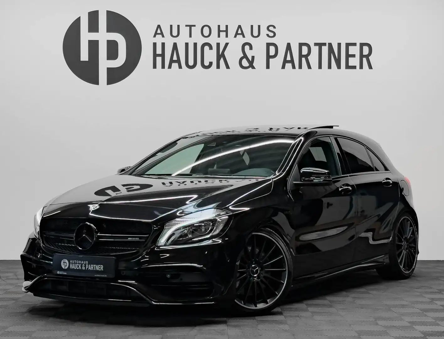 Mercedes-Benz A 45 AMG 4Matic *Pano *Perf. AGA *H&K *Memory Noir - 1