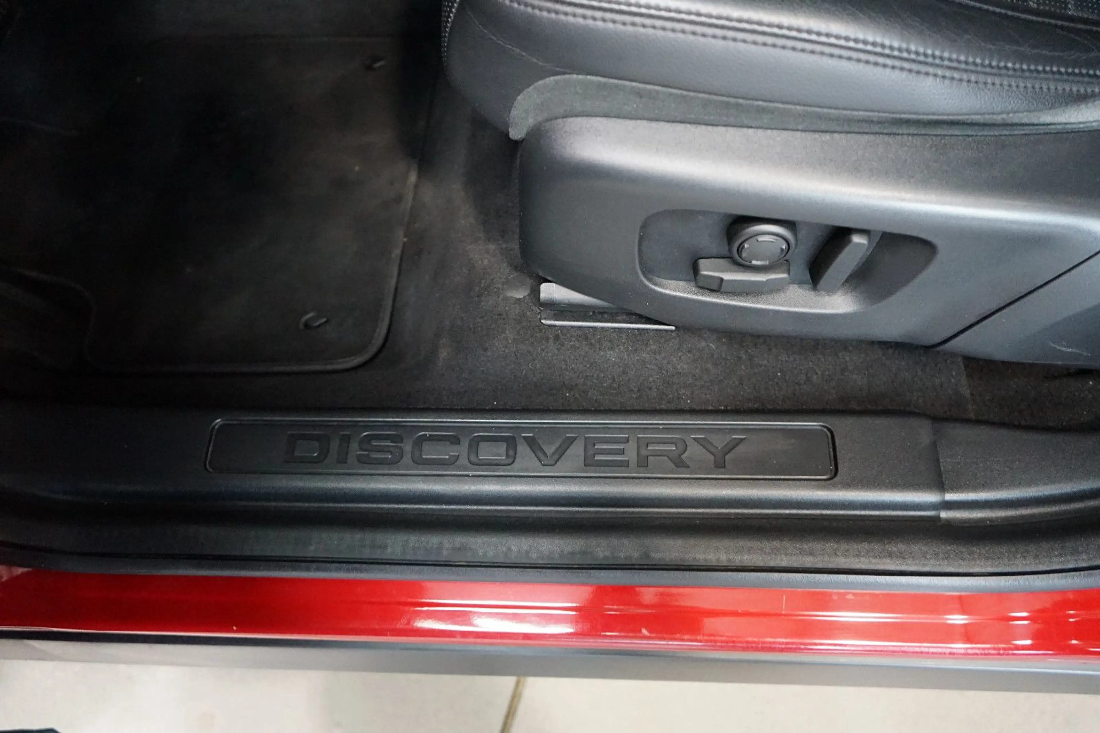 Land Rover Discovery Sport D180 SE AWD 7-Sitzer+Pano+ACC — photo 12