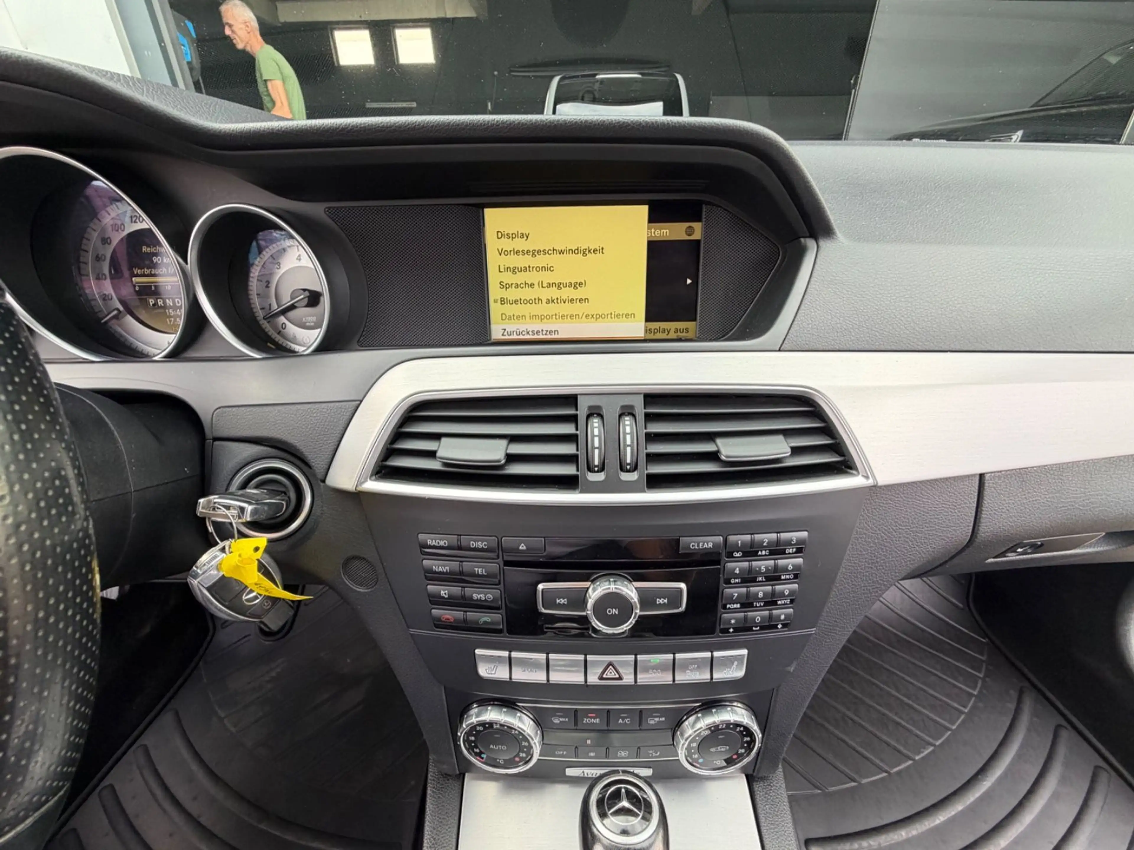 Mercedes-Benz C 350 C T-Modell C 350 CGI BlueEfficiency — photo 15