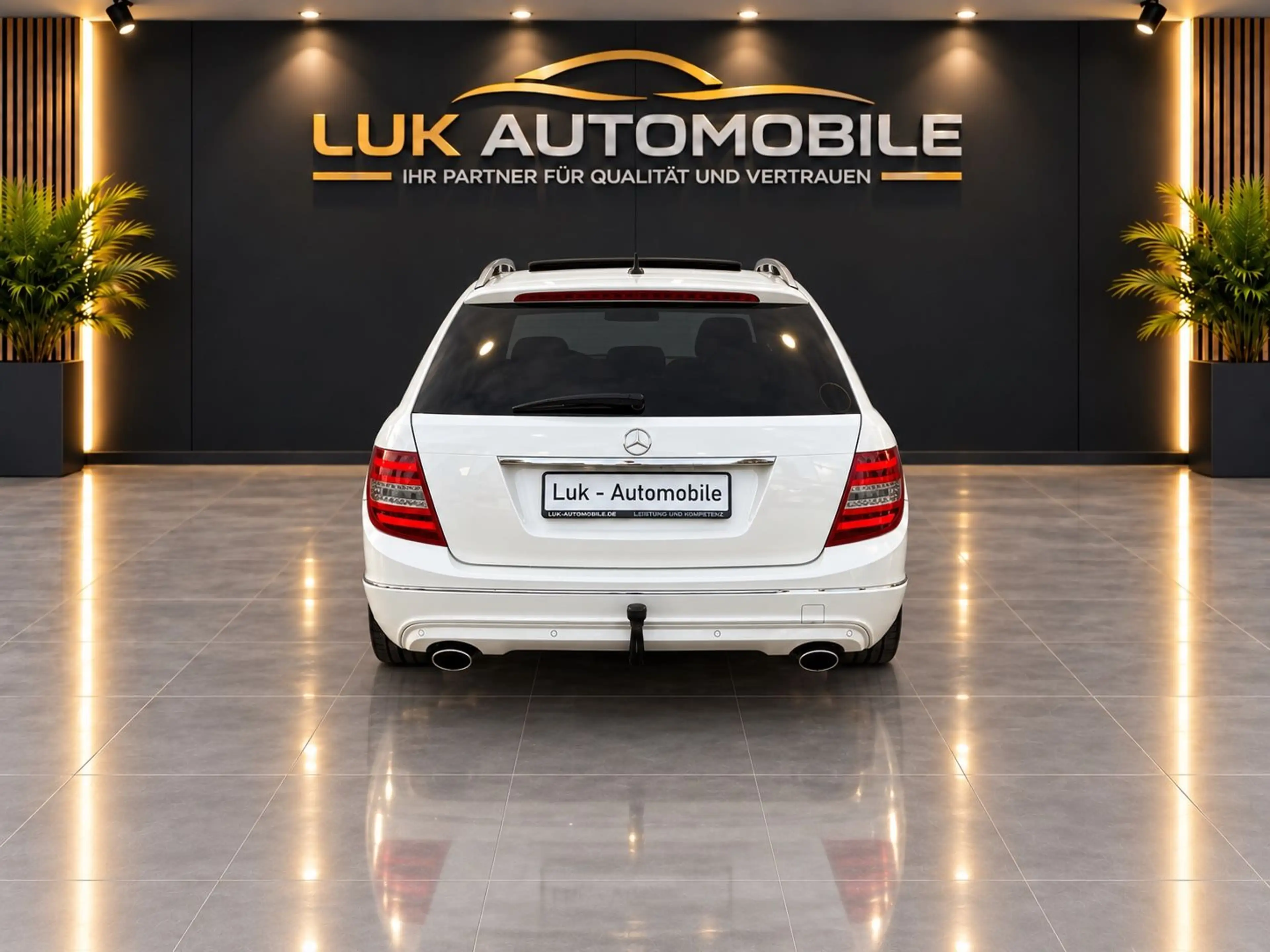 Mercedes-Benz C 350 C T-Modell C 350 CGI BlueEfficiency — photo 3