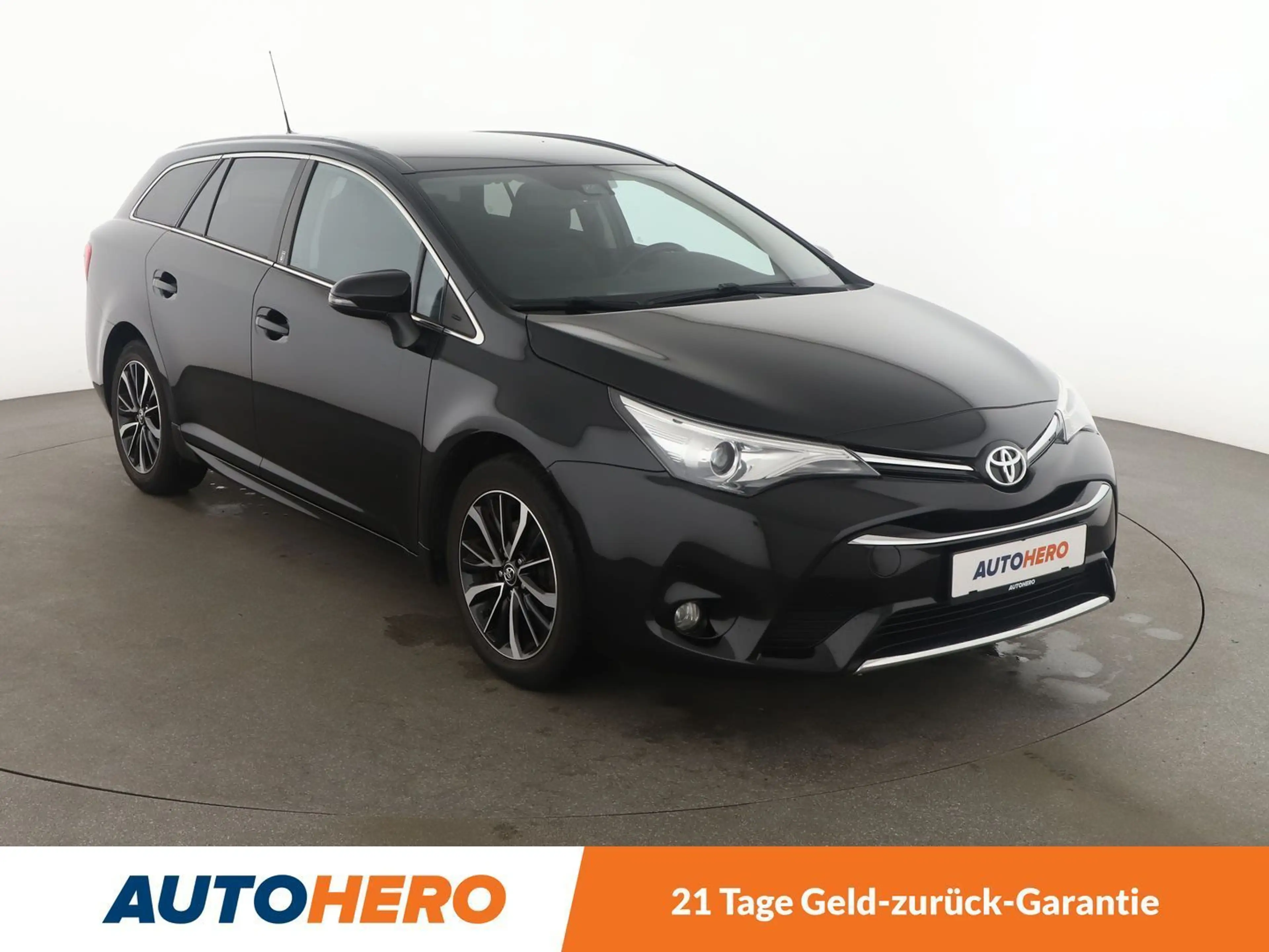 Toyota Avensis 1.8 Team D Aut*NAVI*LED*TEMPO*CAM*SHZ*KLIMA* — photo 8