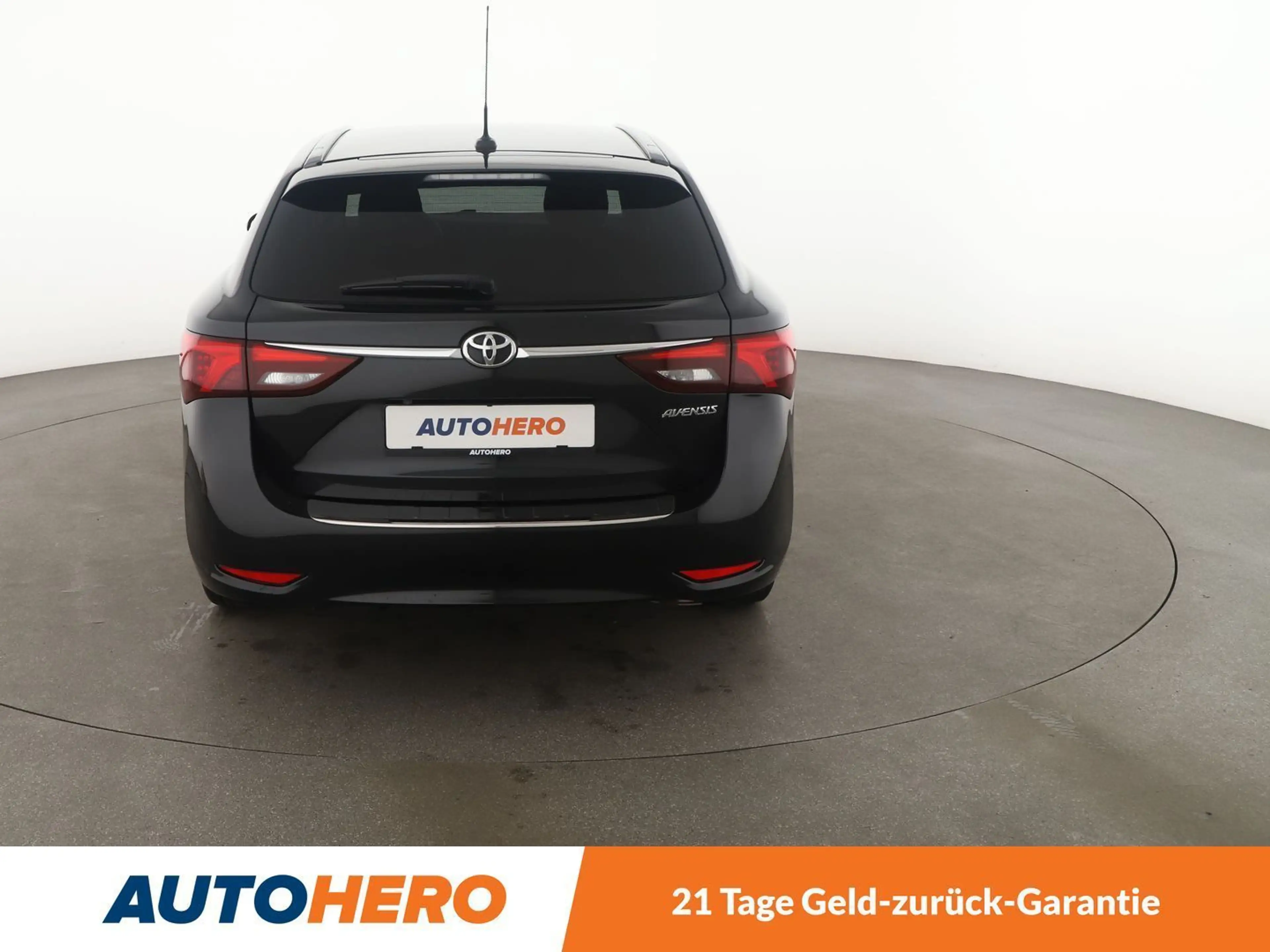 Toyota Avensis 1.8 Team D Aut*NAVI*LED*TEMPO*CAM*SHZ*KLIMA* — photo 5