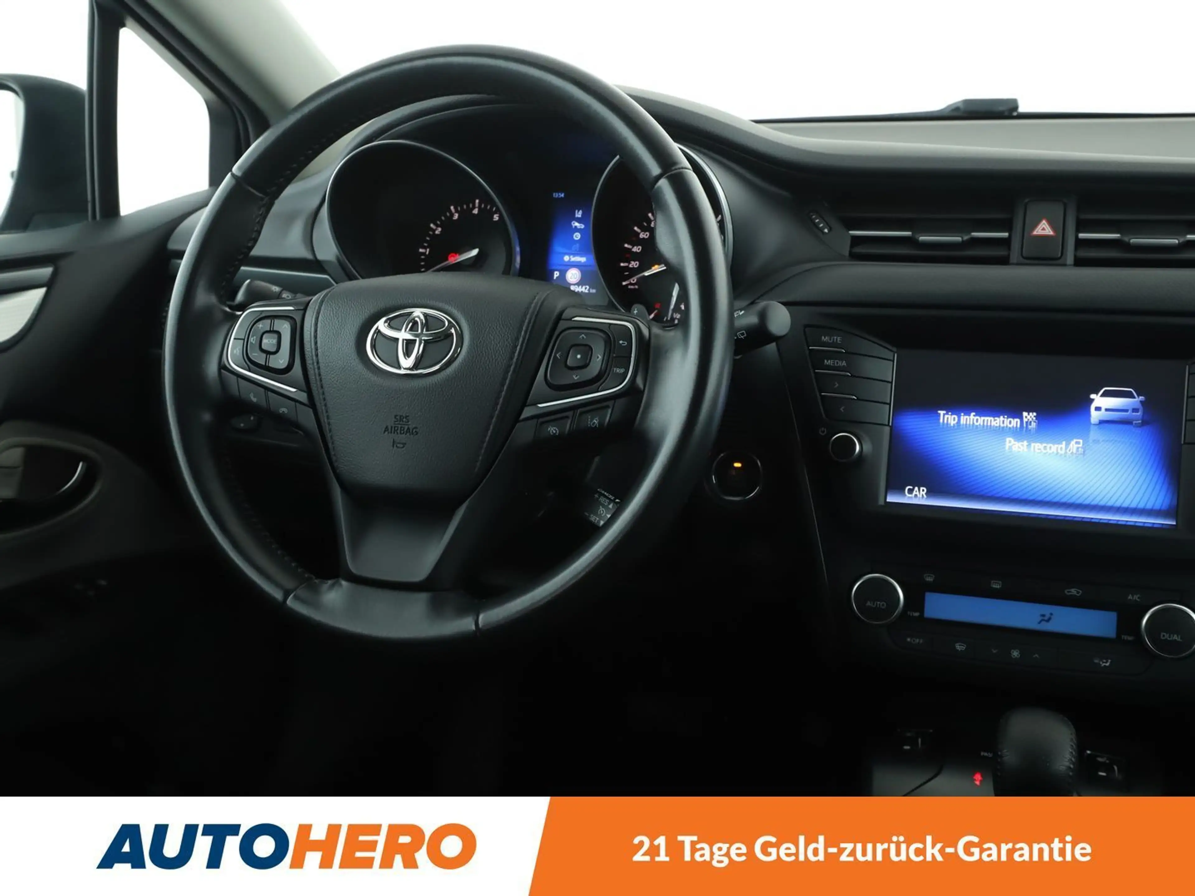 Toyota Avensis 1.8 Team D Aut*NAVI*LED*TEMPO*CAM*SHZ*KLIMA* — photo 13