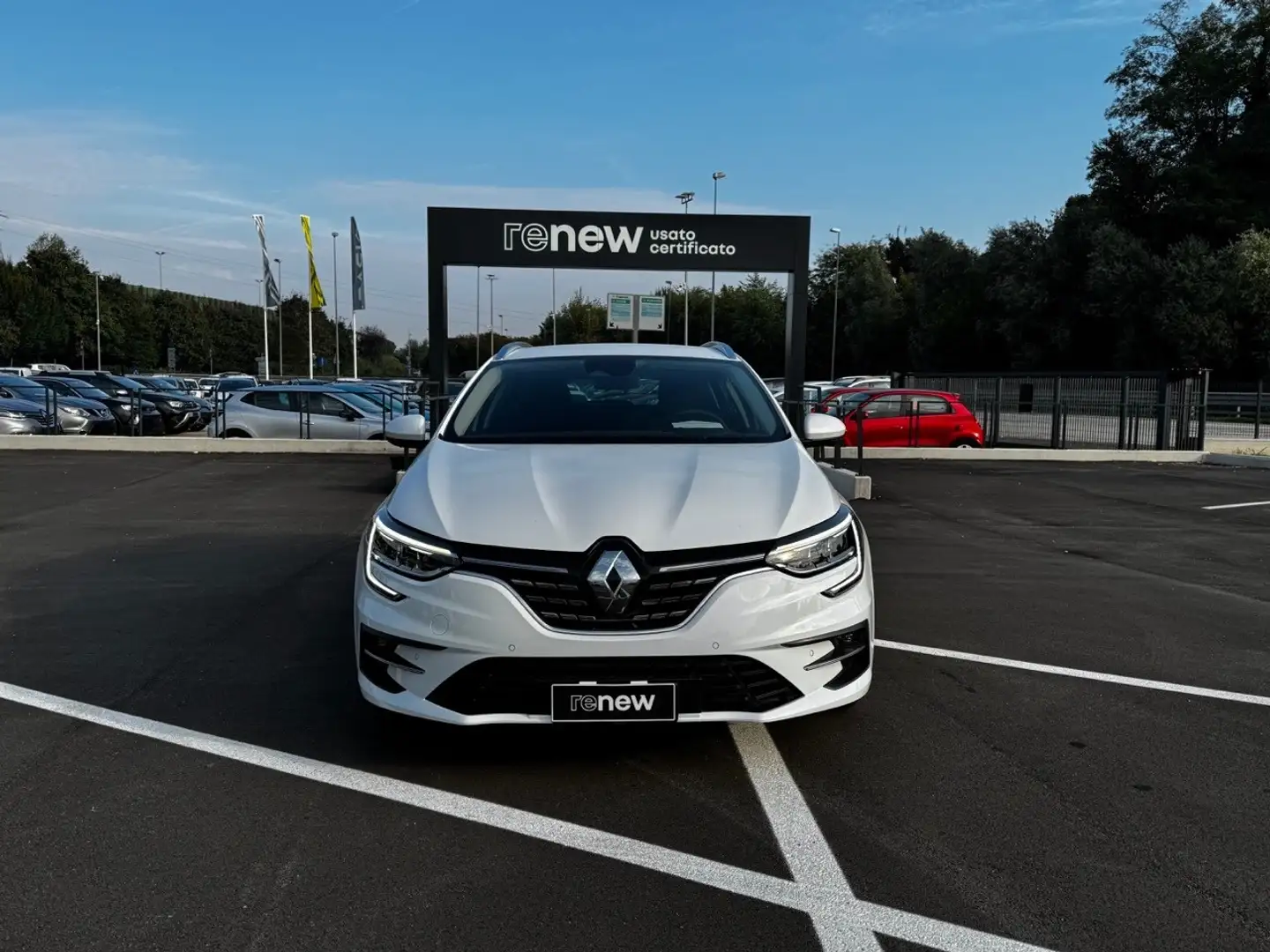 Renault Megane Mégane Sporter Plug-in Hybrid E-TECH 160 CV Busin Bianco - 2