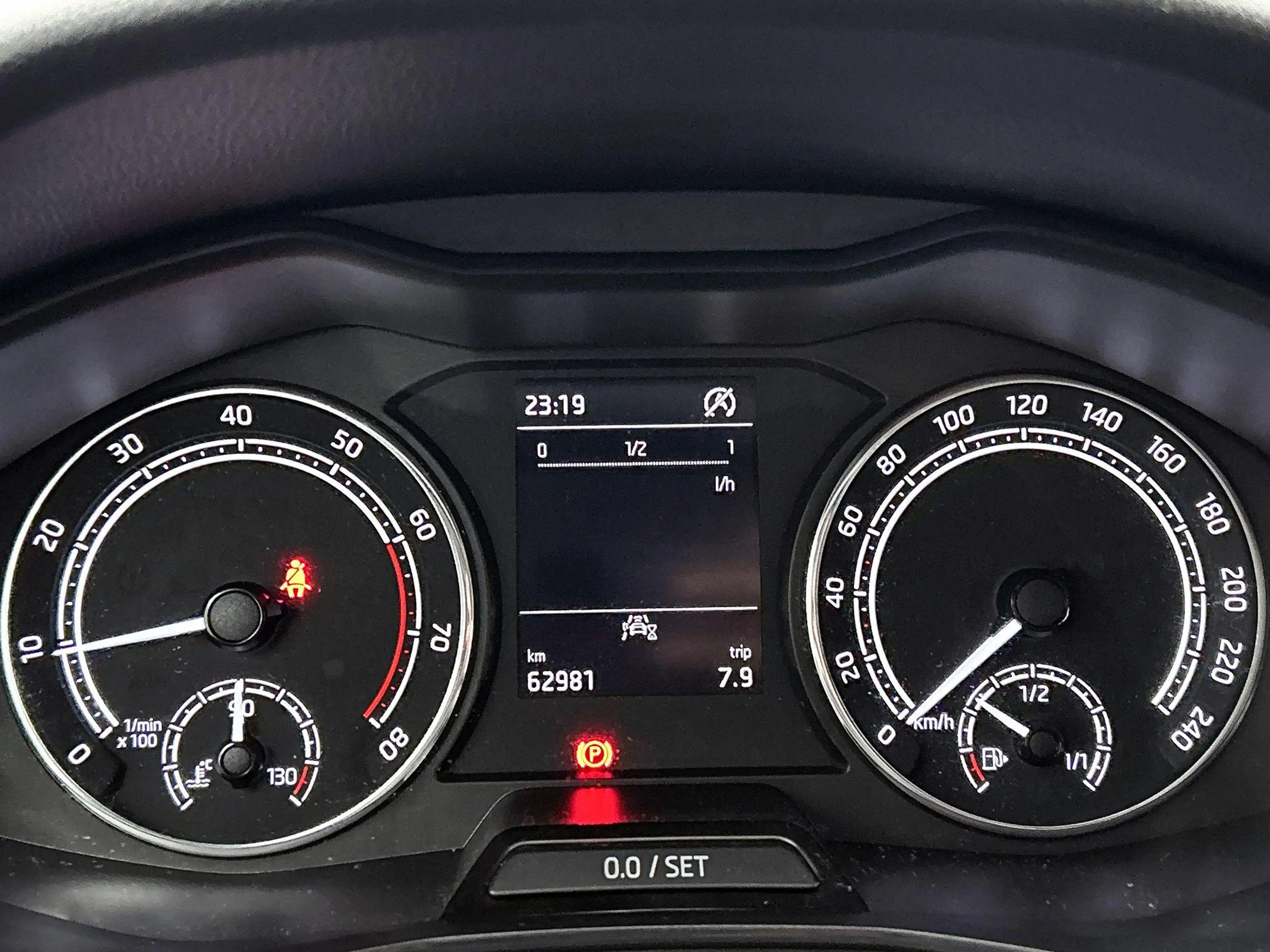 Skoda Scala 1.0 TSI Ambition Metallic lak | Licht metalen velg — photo 12