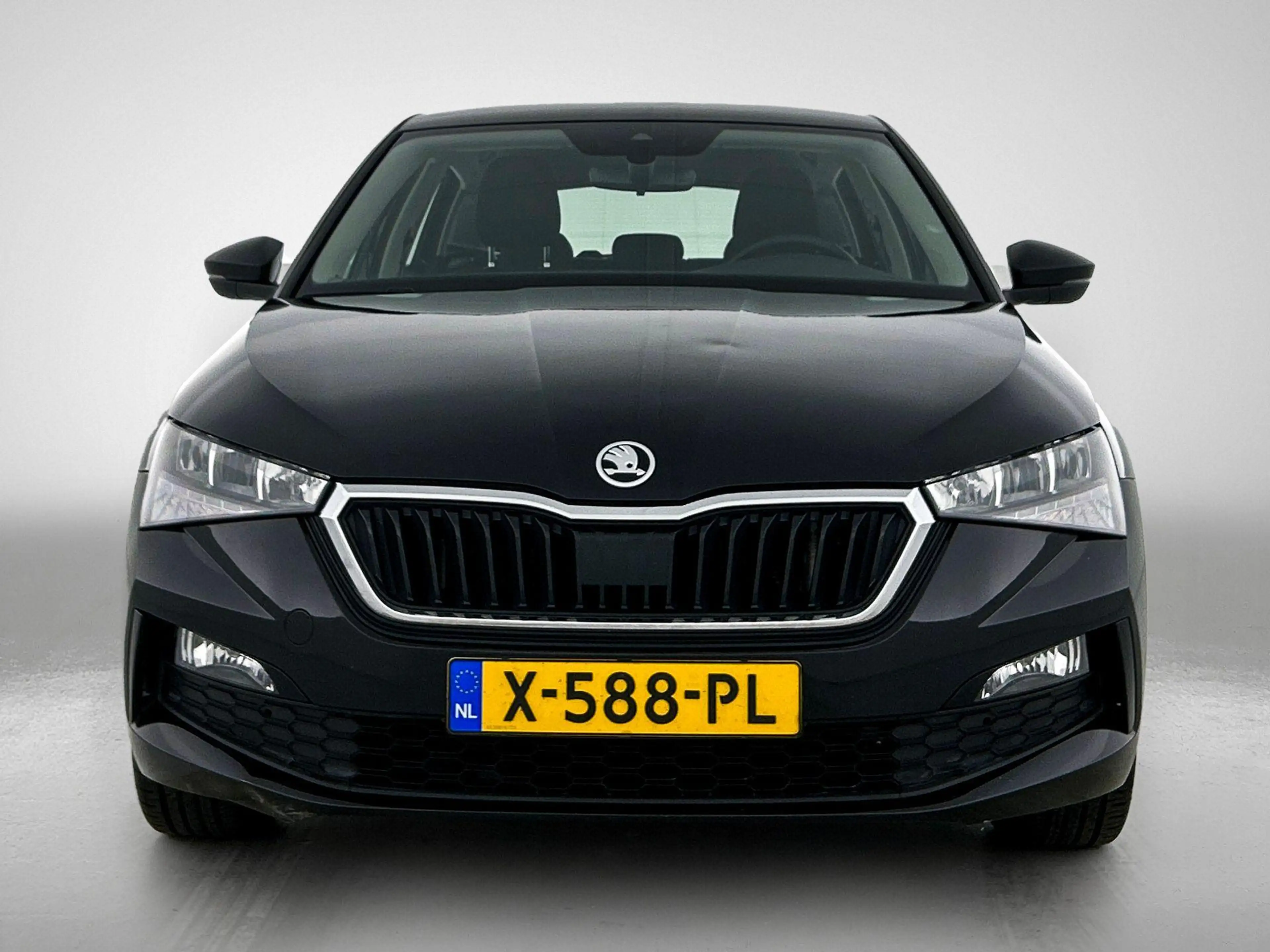 Skoda Scala 1.0 TSI Ambition Metallic lak | Licht metalen velg — photo 5