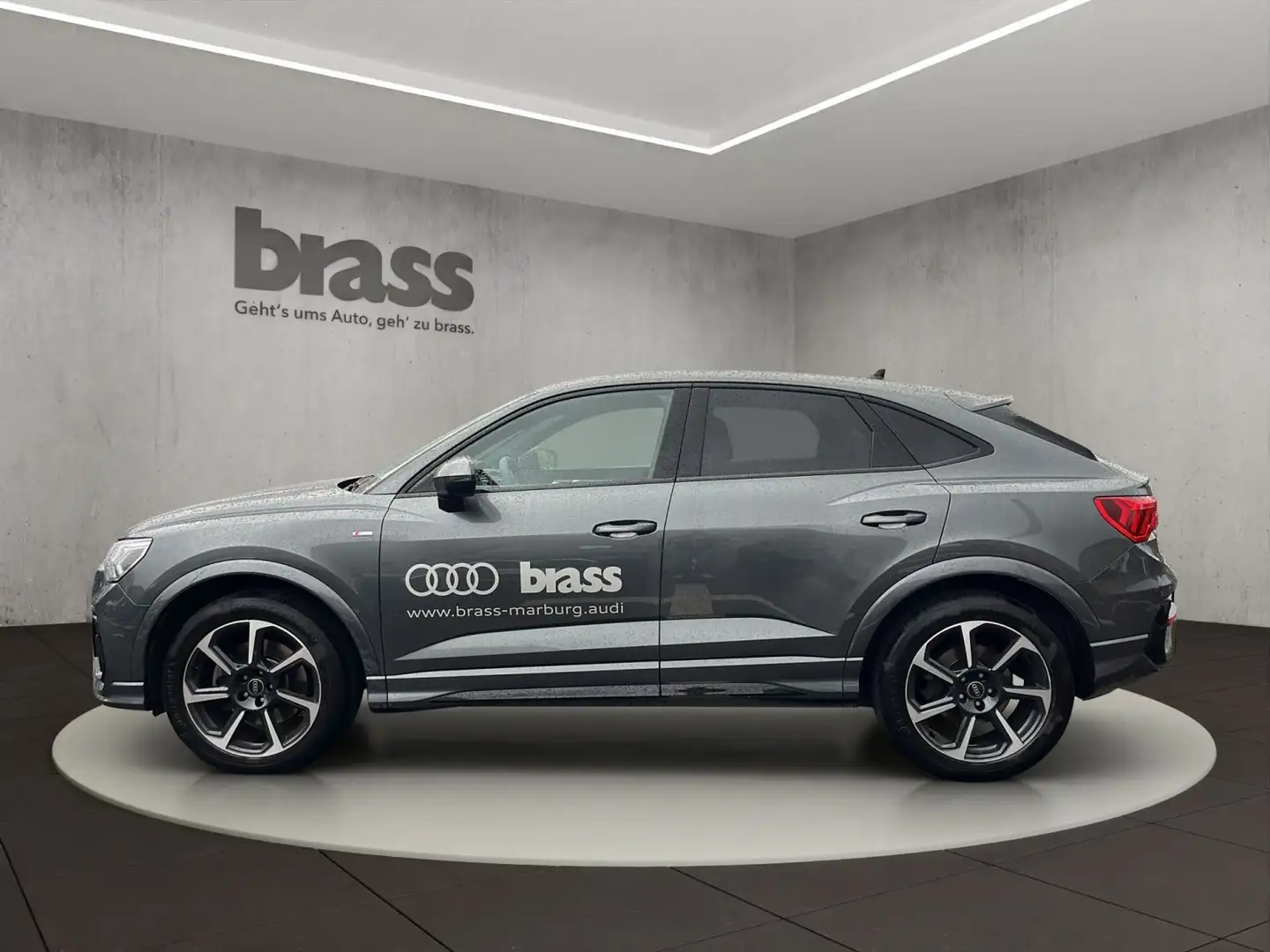 Audi Q3 S line 40 TFSI quattro S tronic Grijs - 2