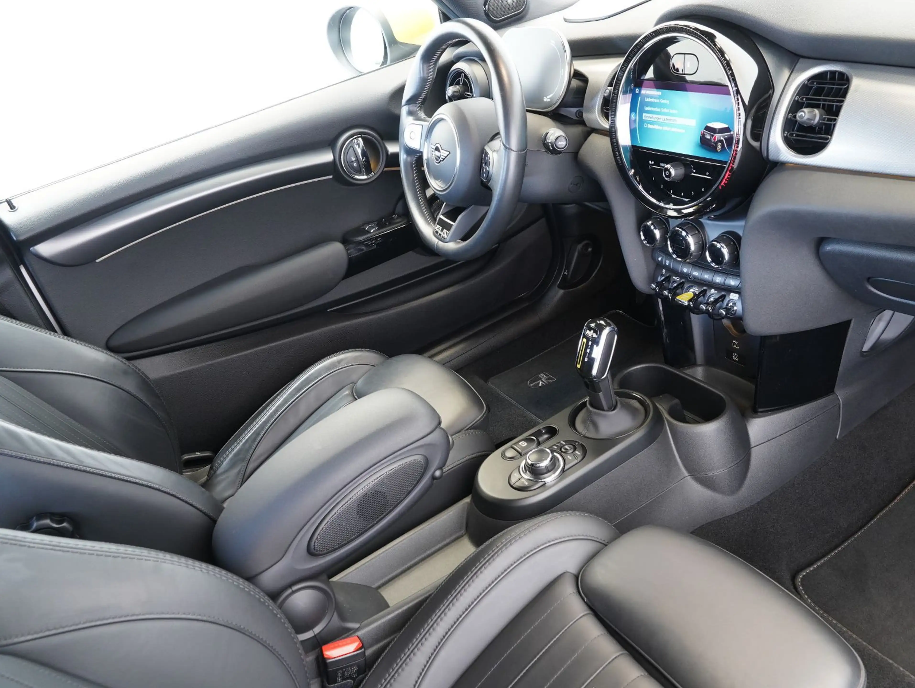 MINI Cooper SE Yours Trim LED/KEYLESS/HEADUP/LEDER — photo 12