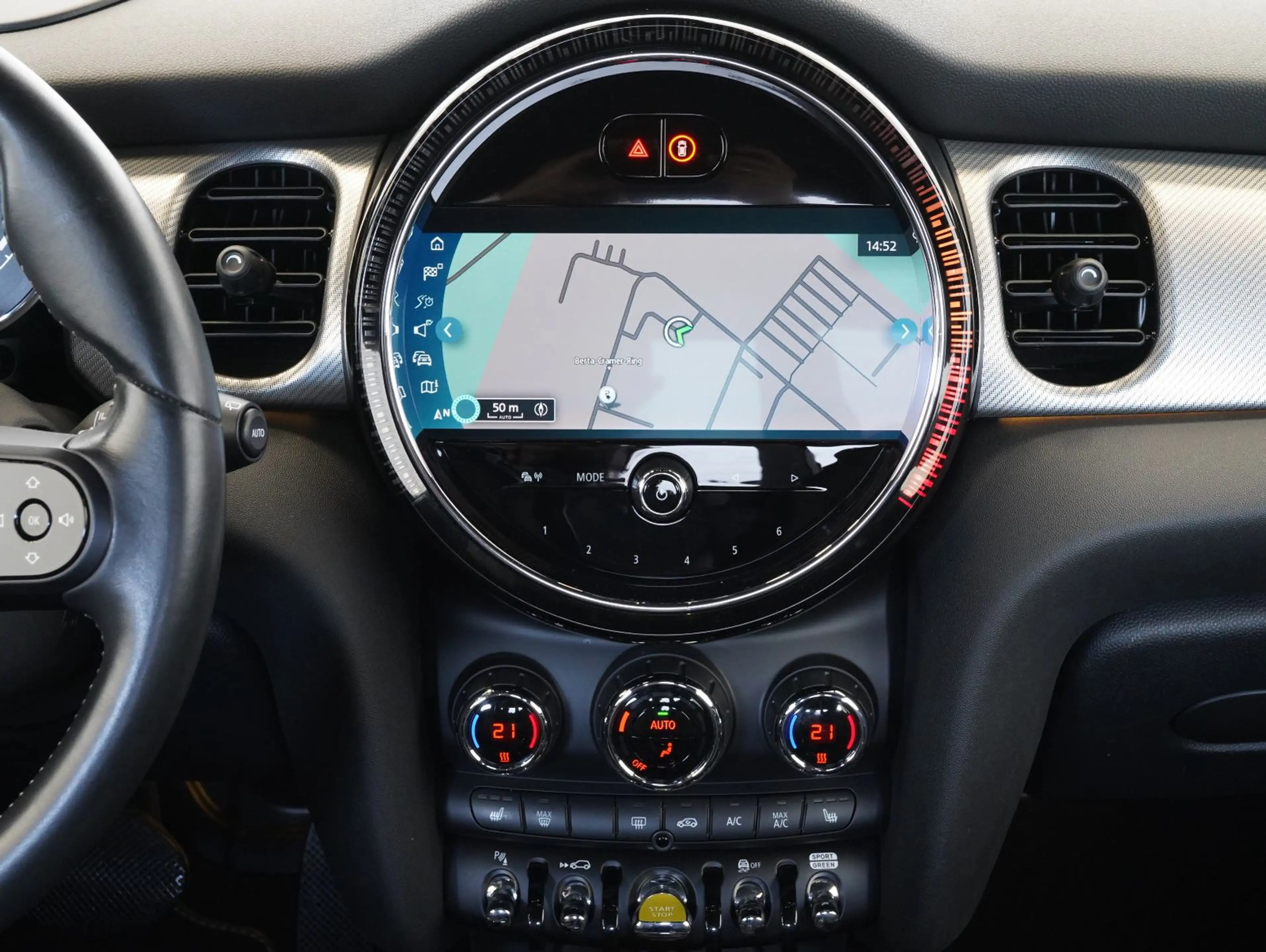 MINI Cooper SE Yours Trim LED/KEYLESS/HEADUP/LEDER — photo 8