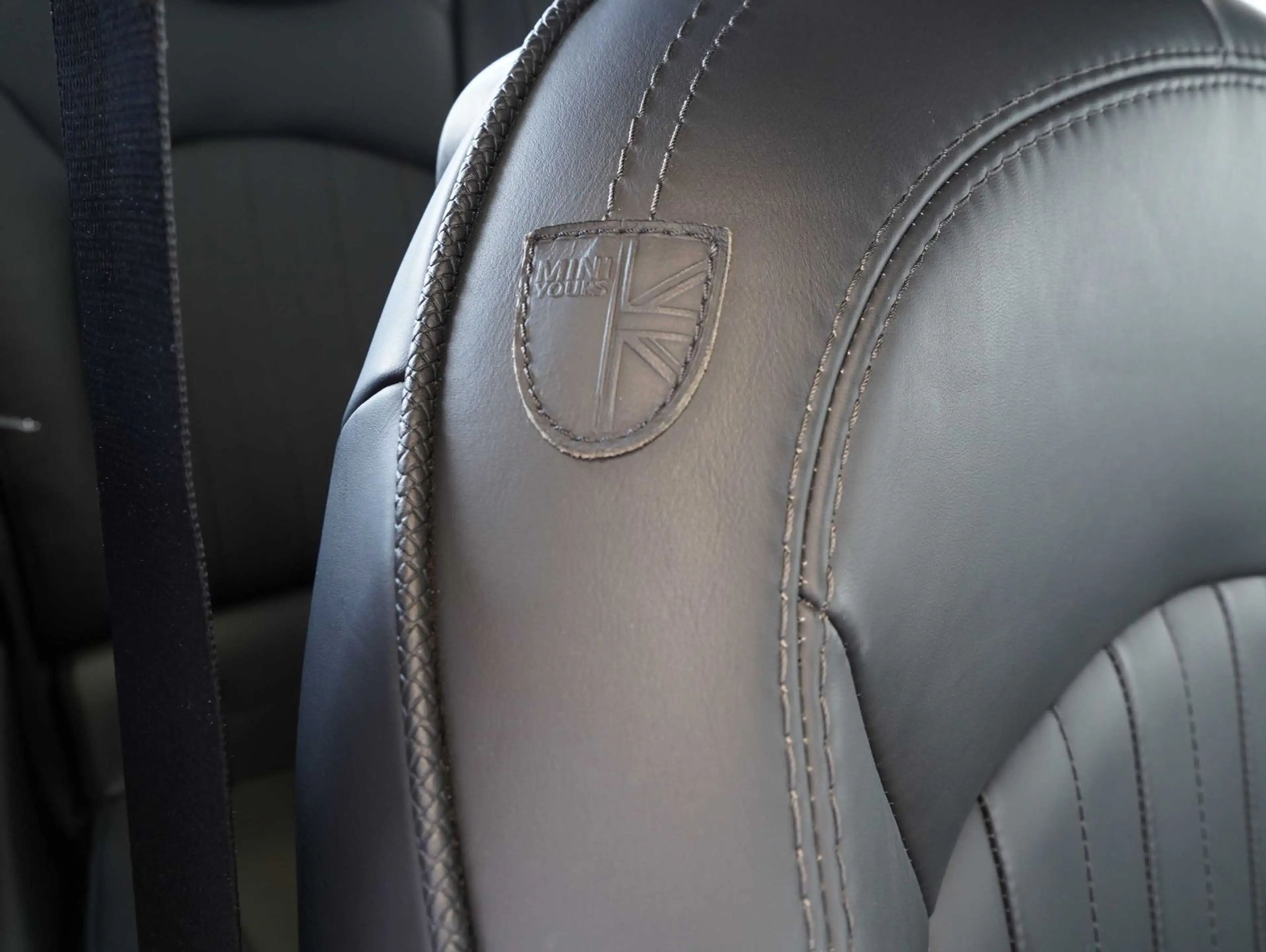 MINI Cooper SE Yours Trim LED/KEYLESS/HEADUP/LEDER — photo 11