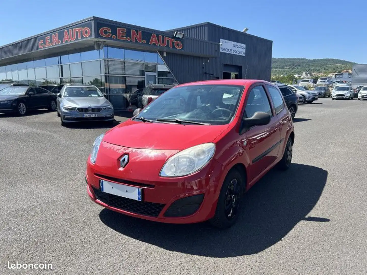 Renault Twingo II 1.2 LEV 16V 75CH AUTHENTIQUE Rouge - 1