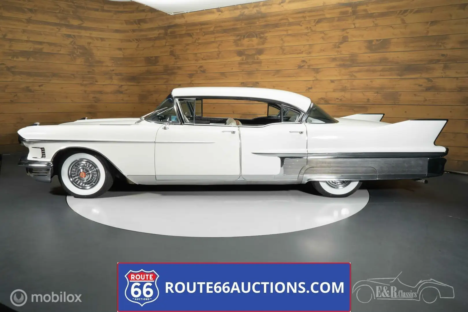 Cadillac Fleetwood 1958 | Route 66 auctions Белый - 2