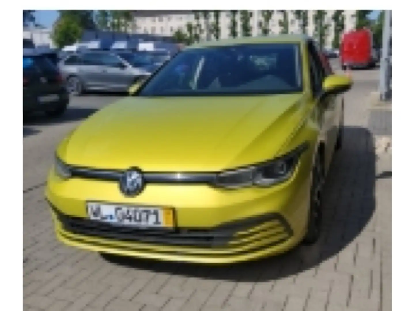 Volkswagen Golf VIII 1.5 TSI Life ACC FrontAssist IQ.Light Gelb - 2