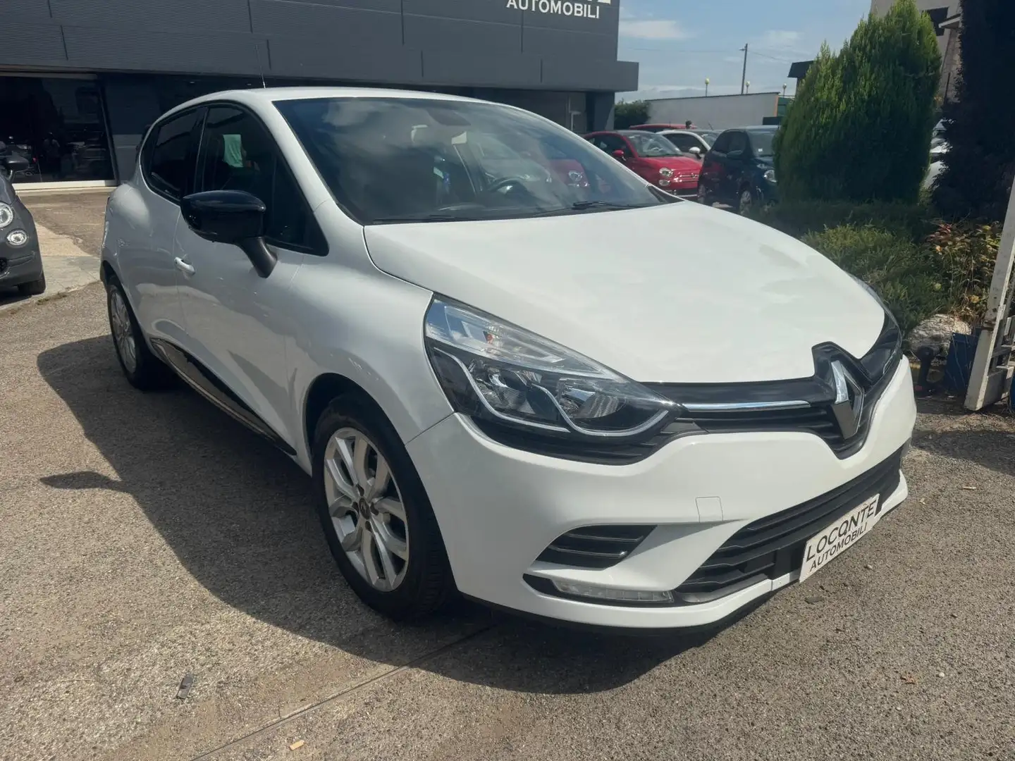 Renault Clio Clio 0.9 tce Moschino Zen 75cv Bianco - 1