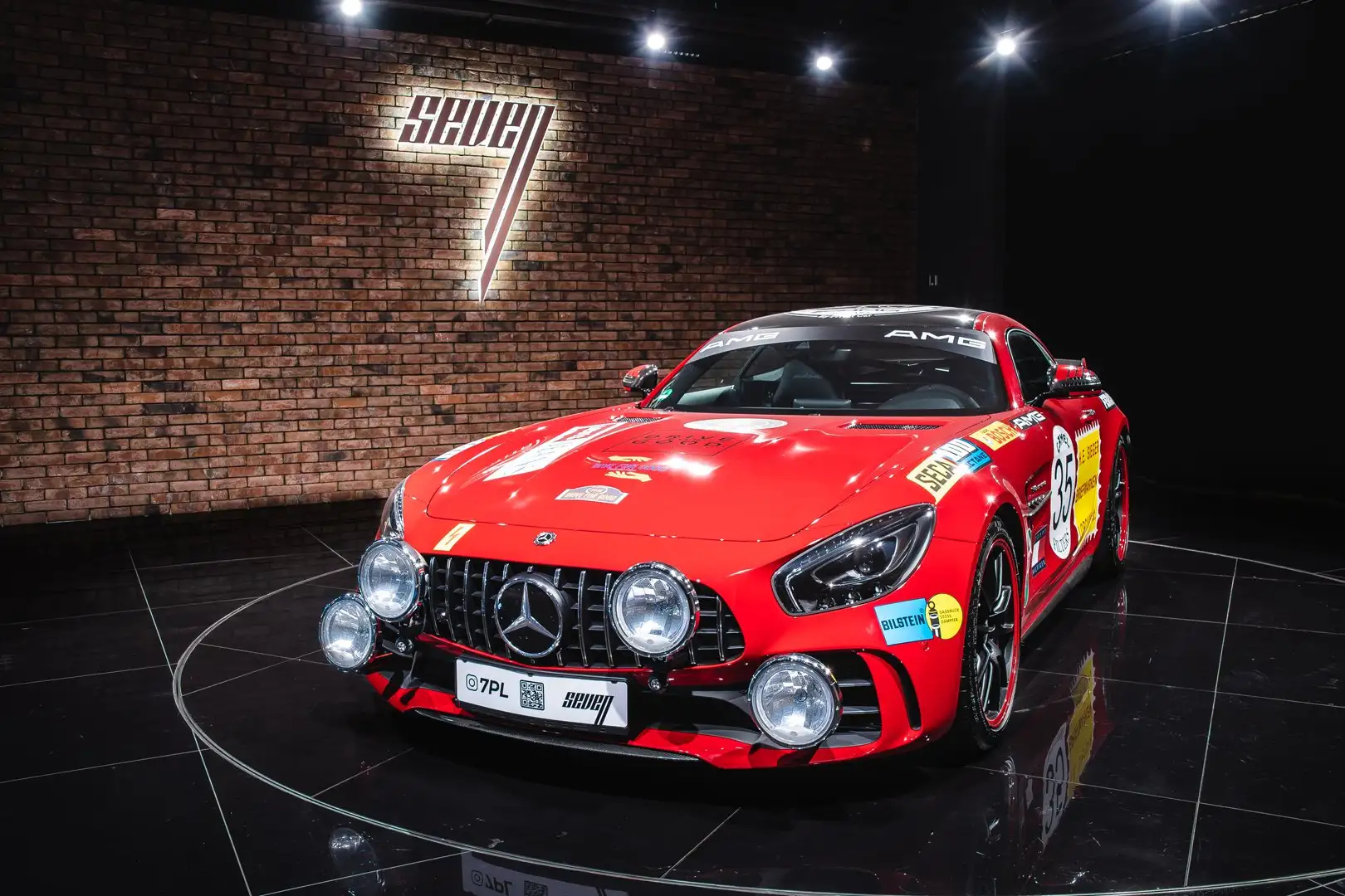 Mercedes-Benz AMG GT AMG GT R Coupe BUSSINK® Rote Sau 1 of 5 Červená - 1