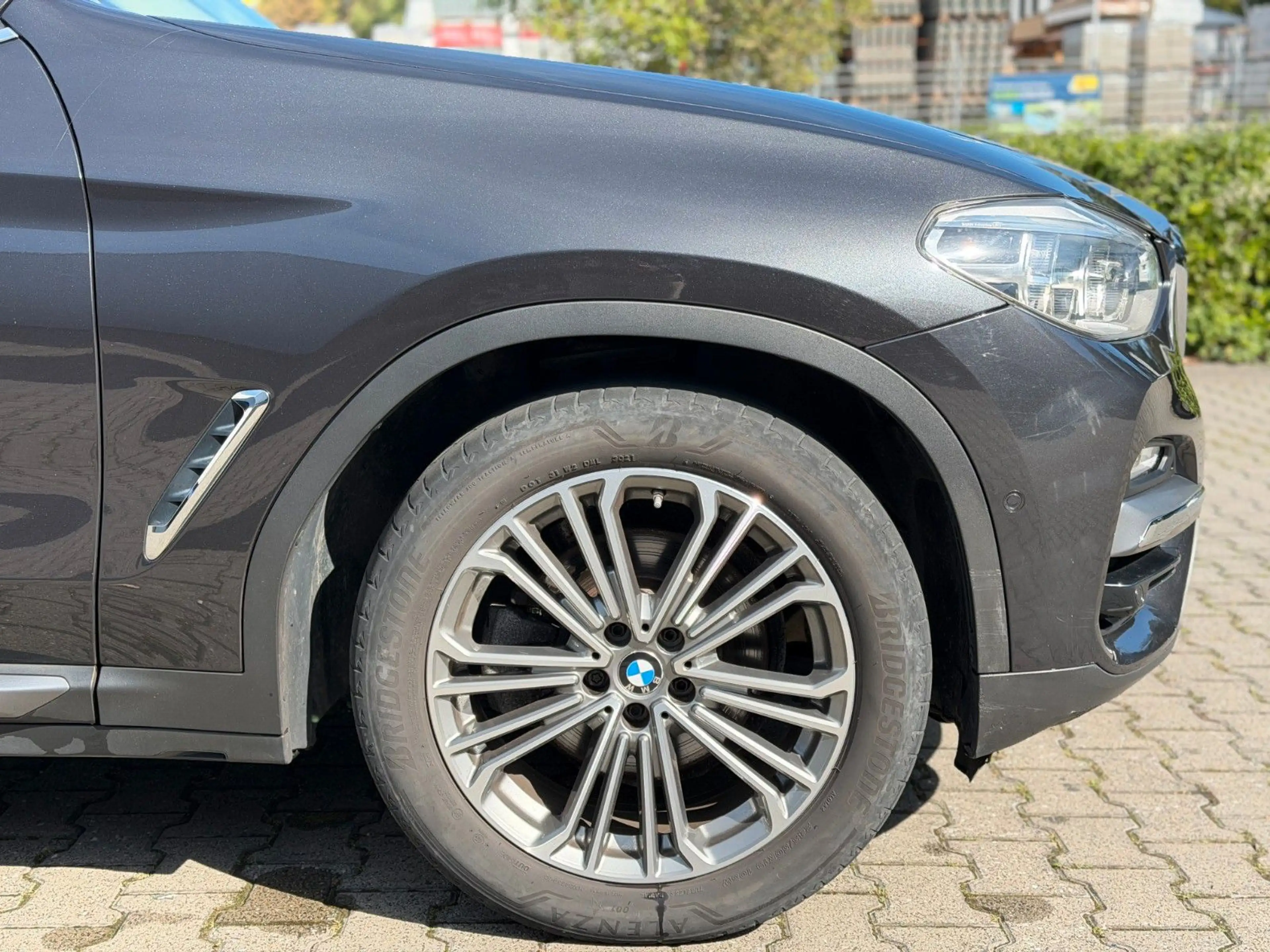 BMW X3 xDrive 20 i Luxury Line 1.Hand*Leder*Head Up* — photo 9