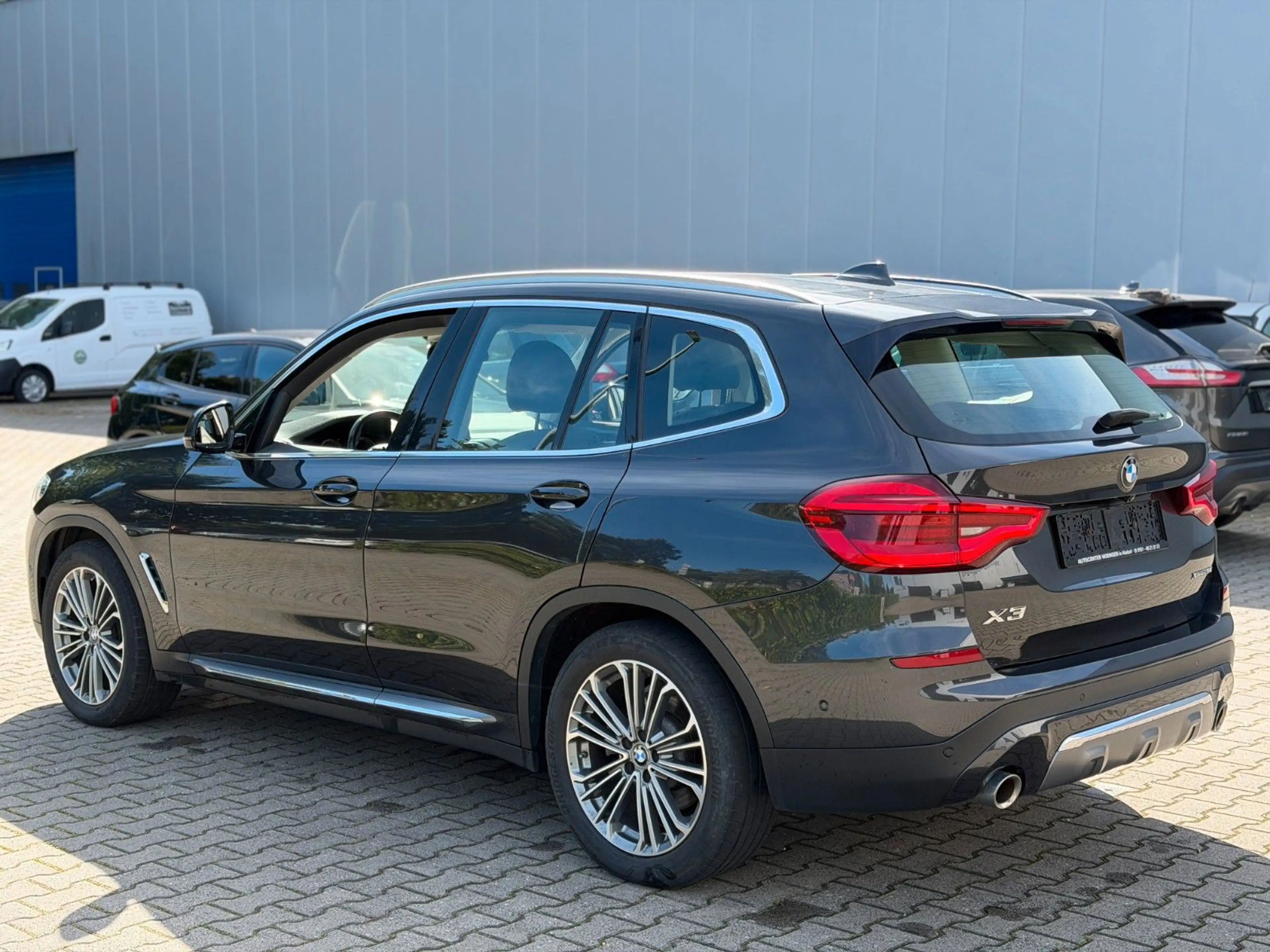 BMW X3 xDrive 20 i Luxury Line 1.Hand*Leder*Head Up* — photo 14