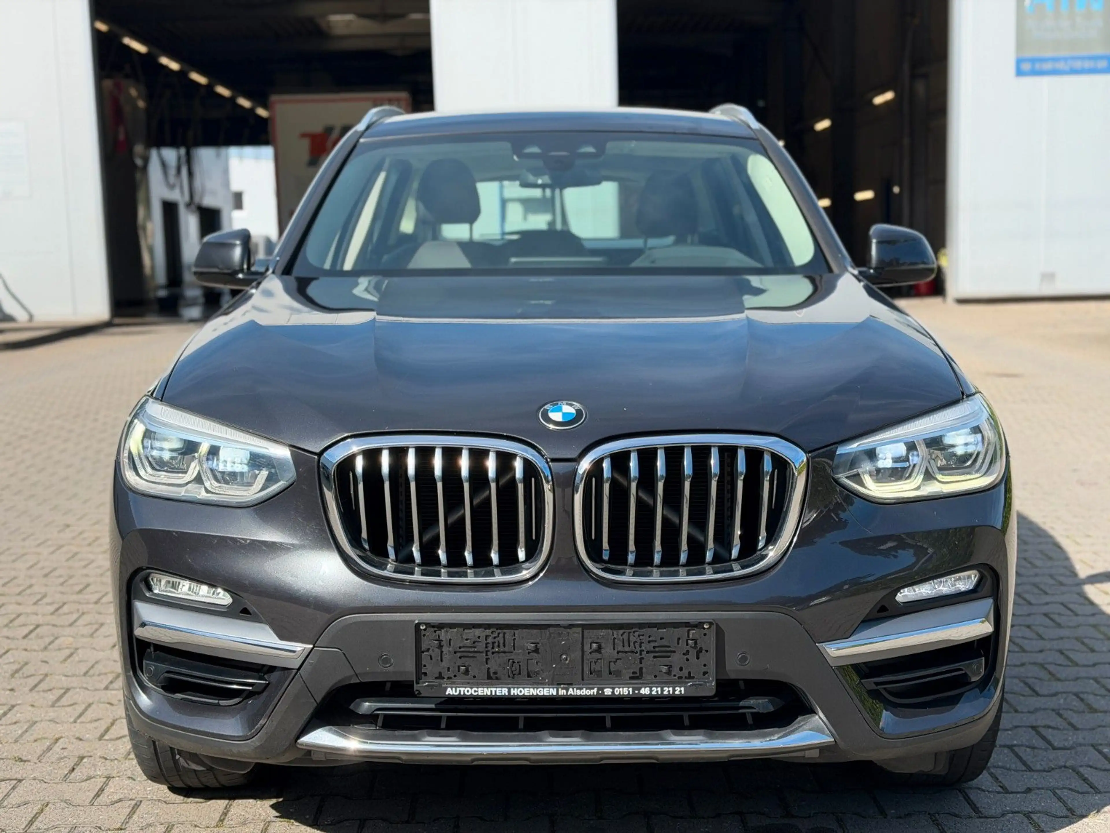 BMW X3 xDrive 20 i Luxury Line 1.Hand*Leder*Head Up* — photo 4