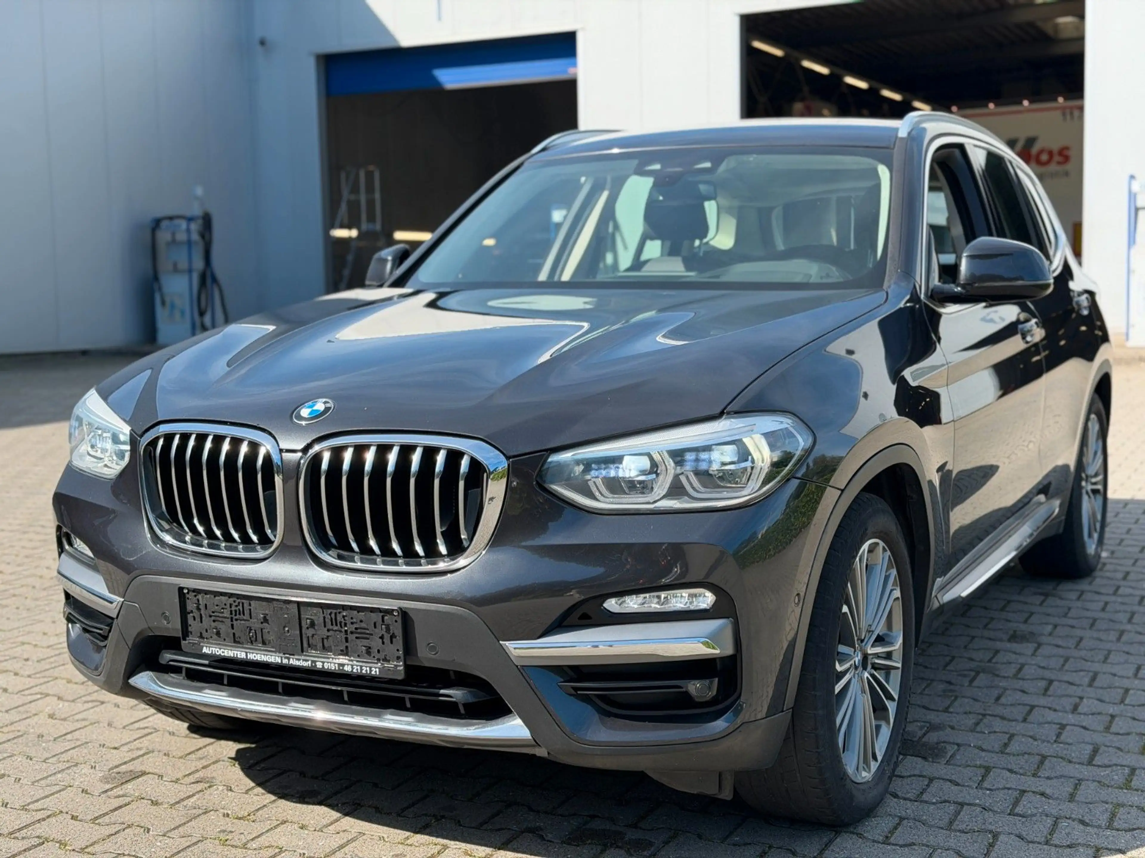 BMW X3 xDrive 20 i Luxury Line 1.Hand*Leder*Head Up* — photo 6