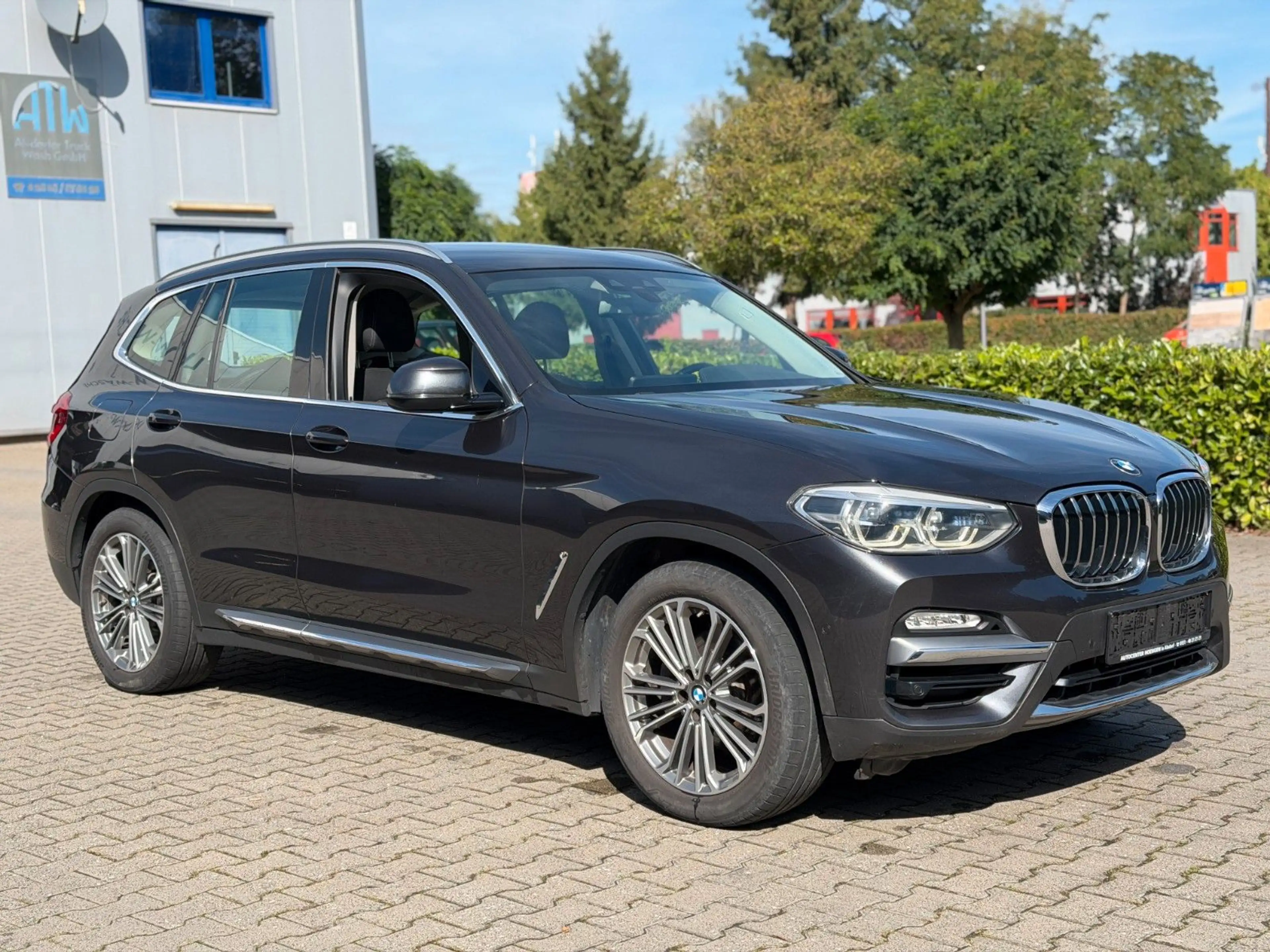 BMW X3 xDrive 20 i Luxury Line 1.Hand*Leder*Head Up*