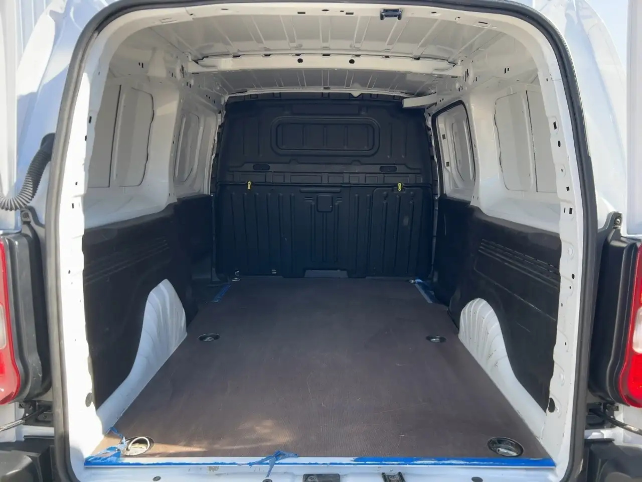 Fiat Doblo E- Kastenwagen L2 Rückfahrkamera PDC KLIMA 18