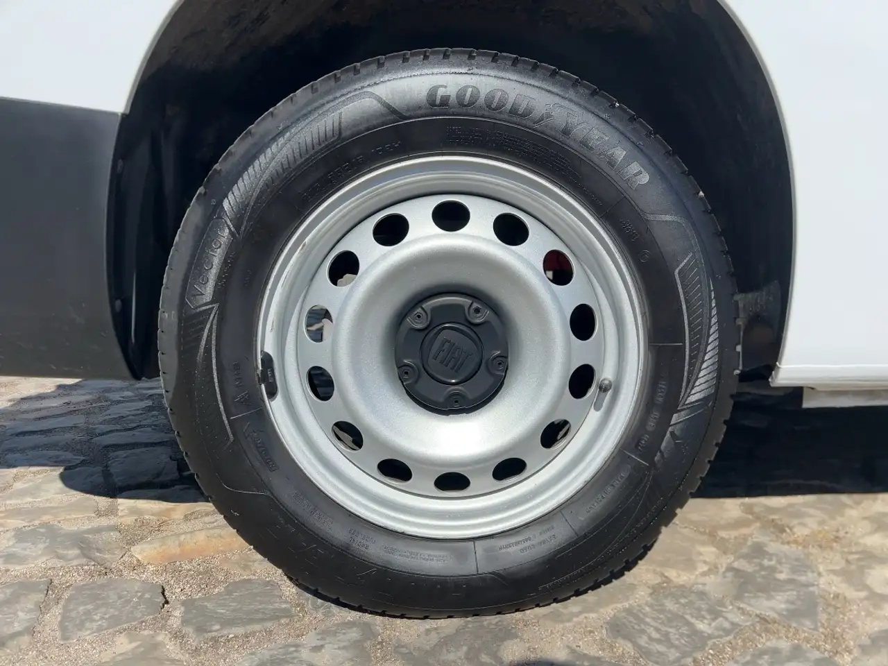 Fiat Doblo E- Kastenwagen L2 Rückfahrkamera PDC KLIMA 19