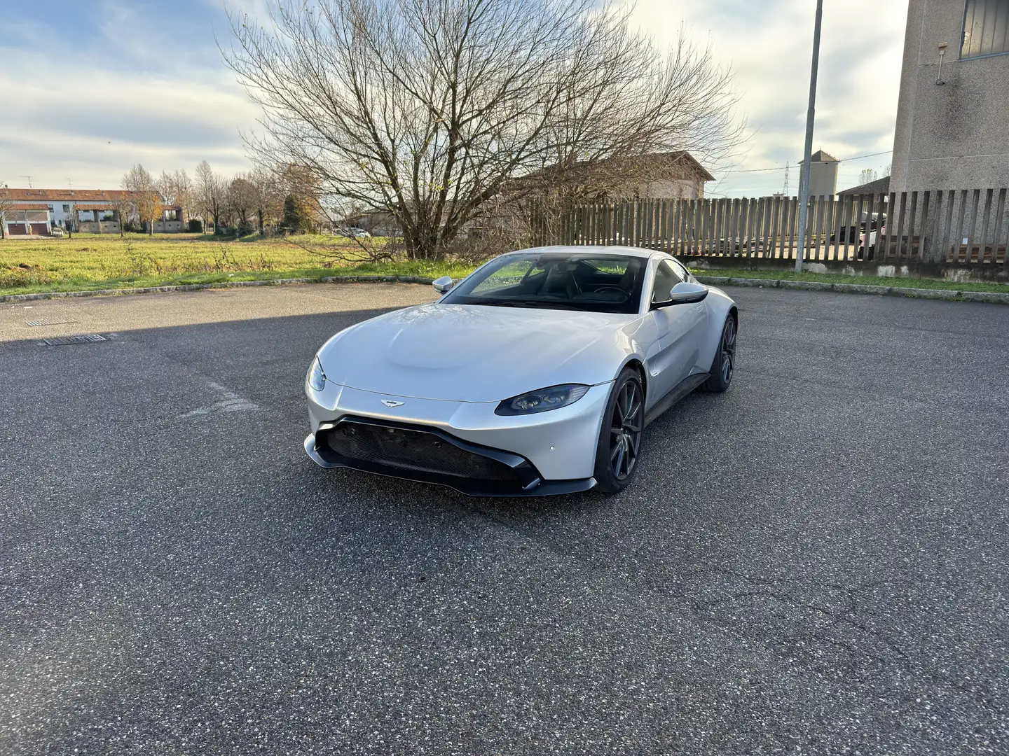Aston Martin Vantage Vantage Coupe 4.0 V8 auto Argento - 1