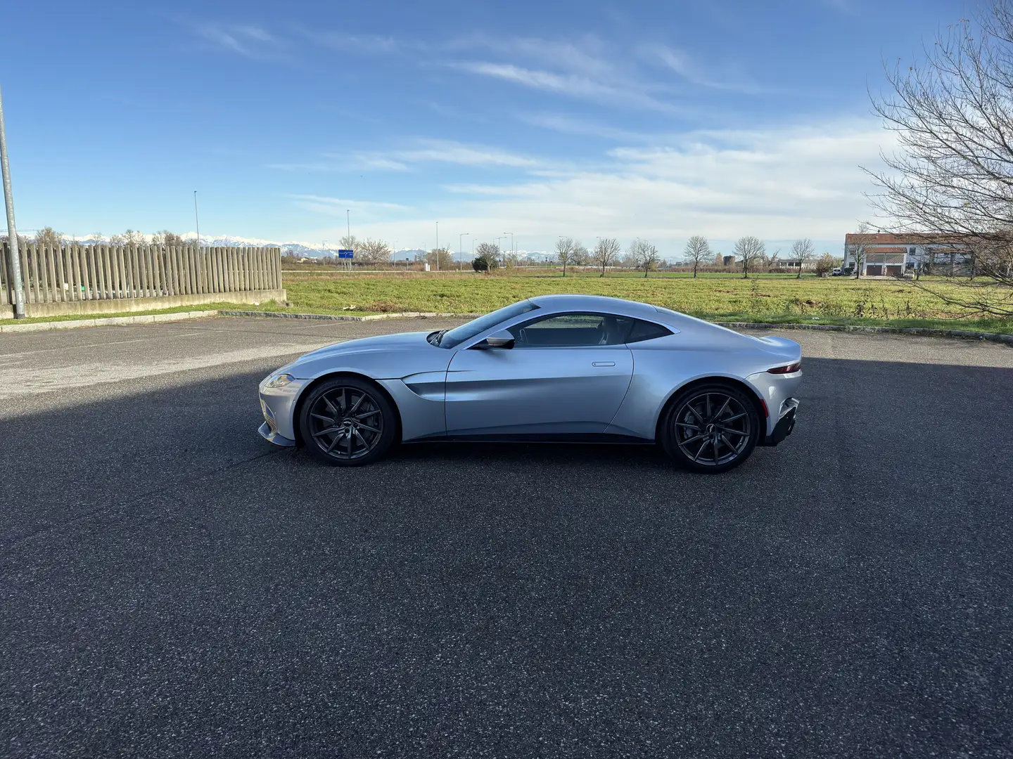 Aston Martin Vantage Vantage Coupe 4.0 V8 auto Argento - 2