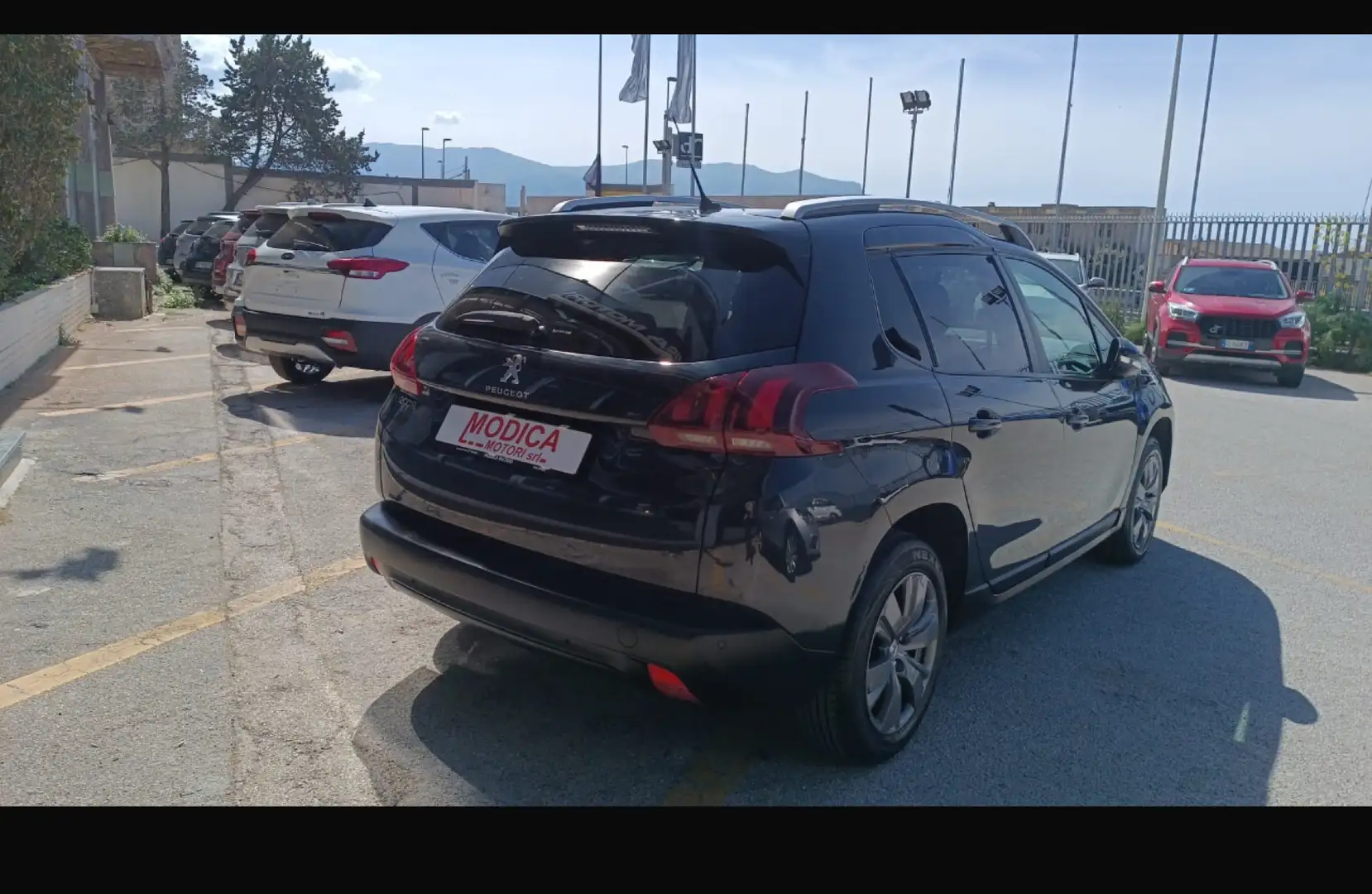 Peugeot 2008 1.2 puretech Allure s&s 82cv Benzina/Gpl Grigio - 2