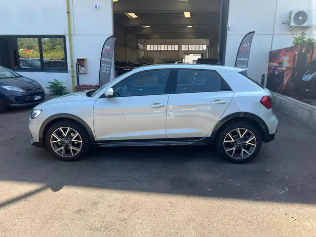 Audi A1 view 8
