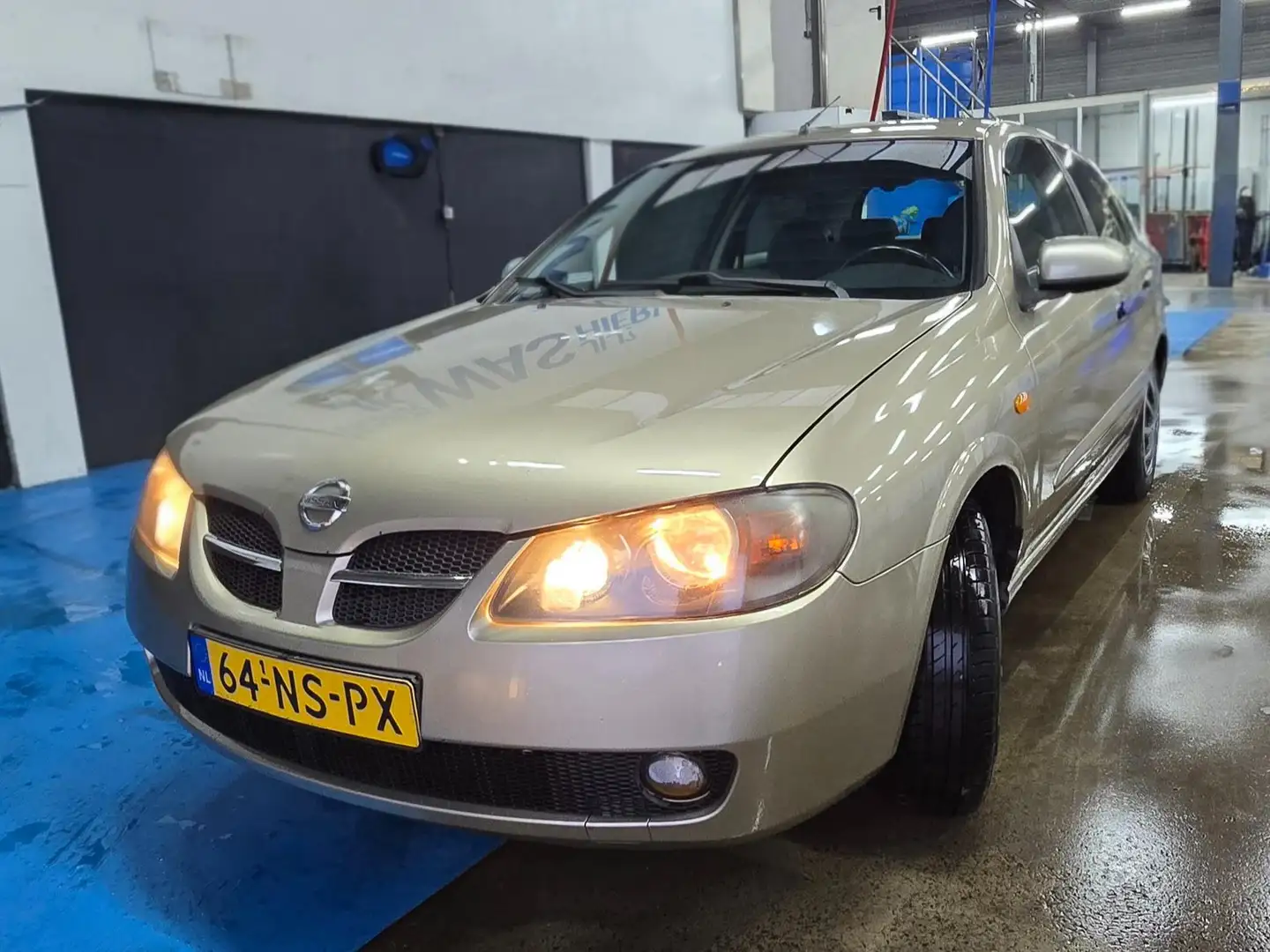 Nissan Almera Almera 1.8 Acenta Бежевий - 1