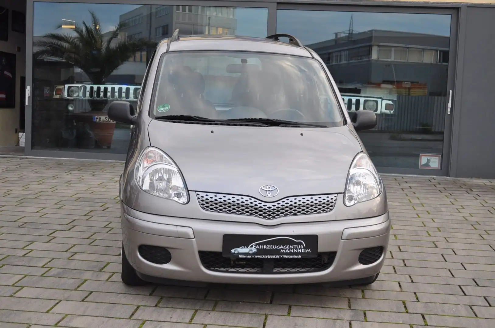 Toyota Yaris Verso 1.3 Sol * AHK - 1. HAND * Grigio - 2