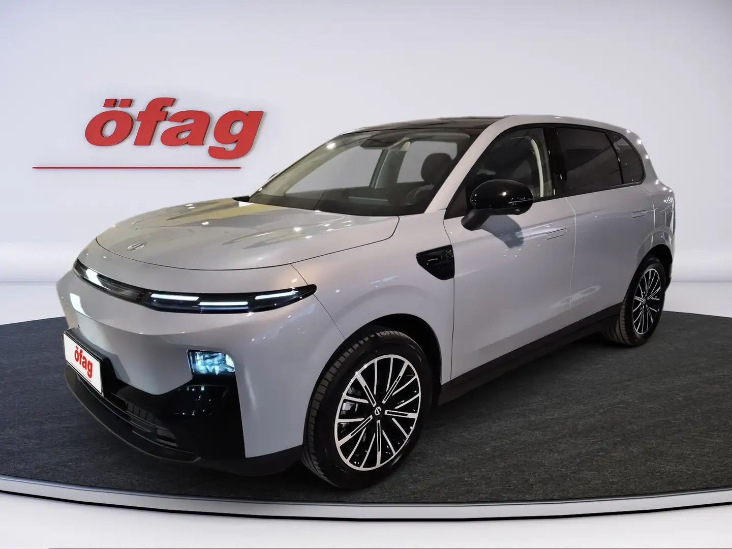 Leapmotor B10 67,1 kWh Design Pro Max Silber - 2