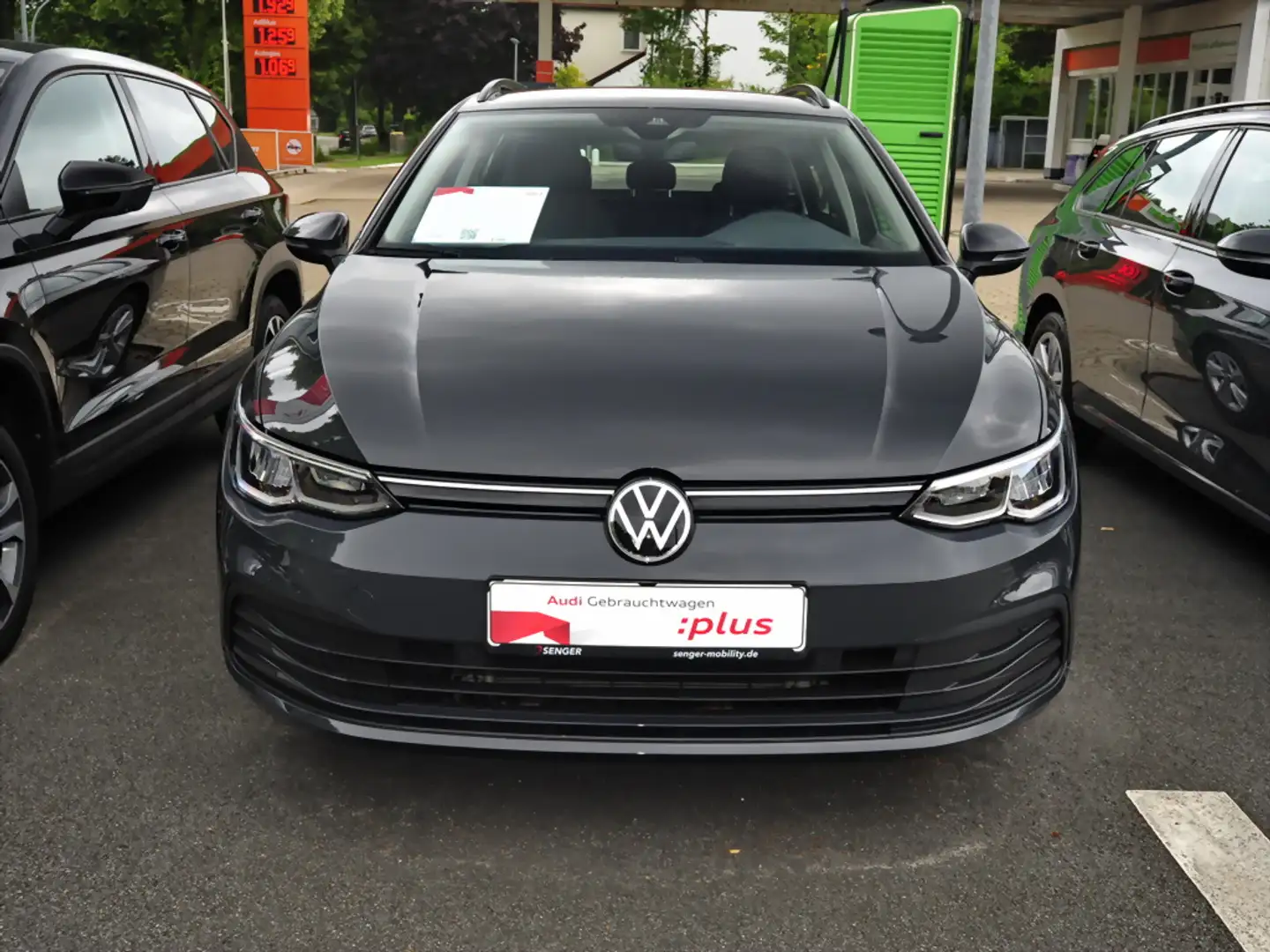 Volkswagen Golf Variant VIII 1.0 eTSI Life DSG Navi LED PDC Grigio - 2