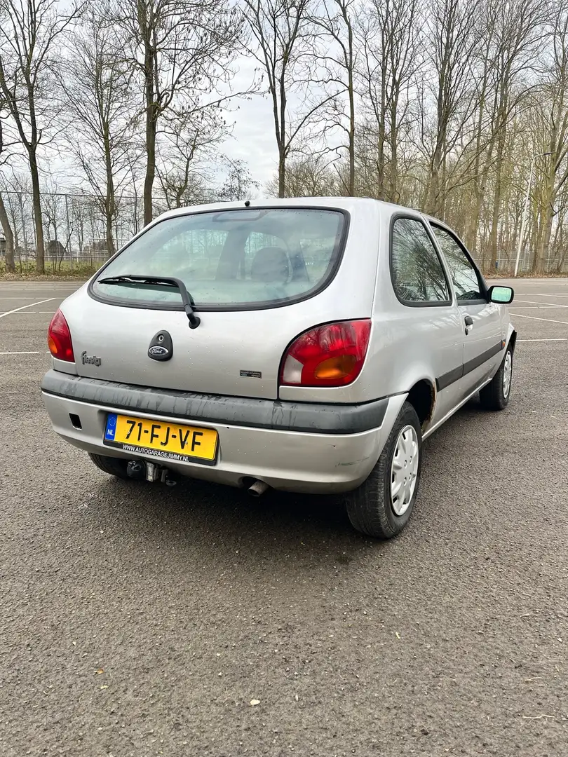 Ford Fiesta 1.3-8V Century Gri - 2