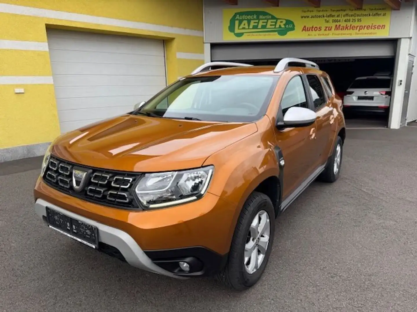 Dacia Duster 1.6 Comfort 2WD - nur 57900km TOP! Orange - 2