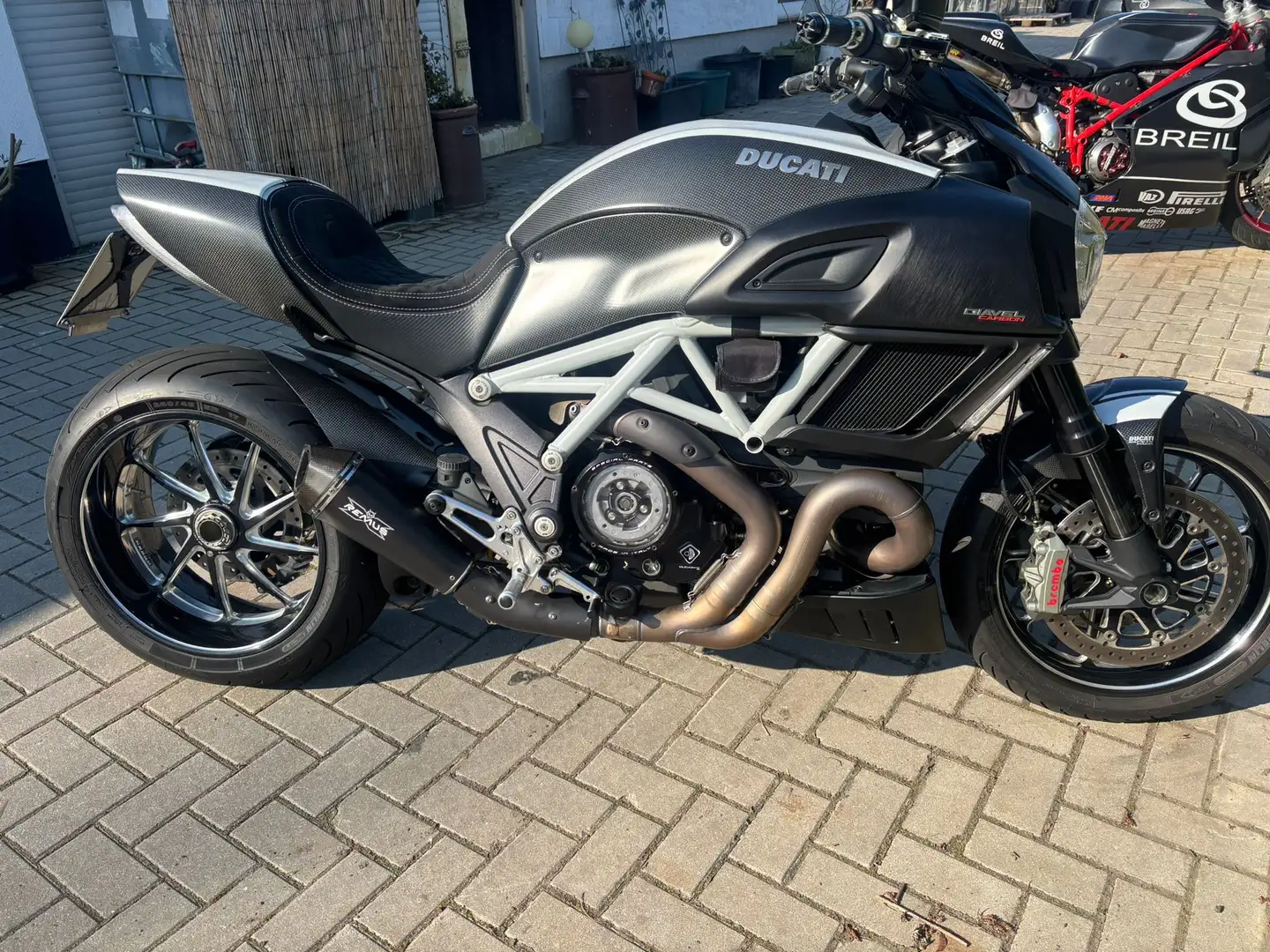 Ducati Diavel Carbon - 1