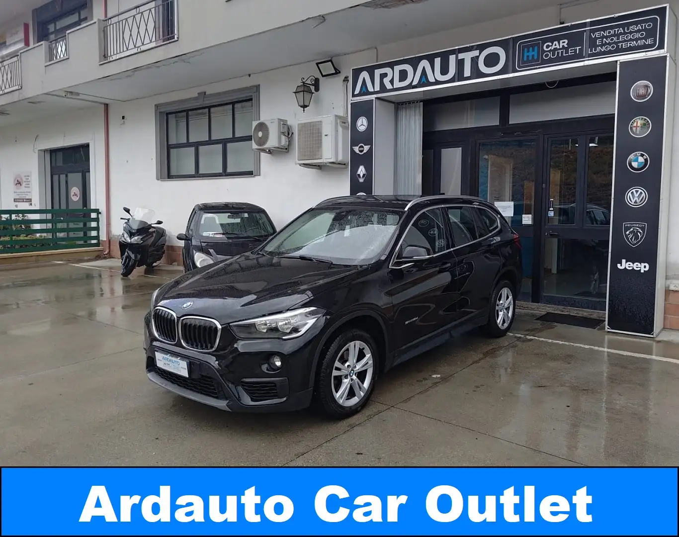 BMW X1 Bmw X1 sDrive 18d Advantage 150 cv Autom. Noir - 1