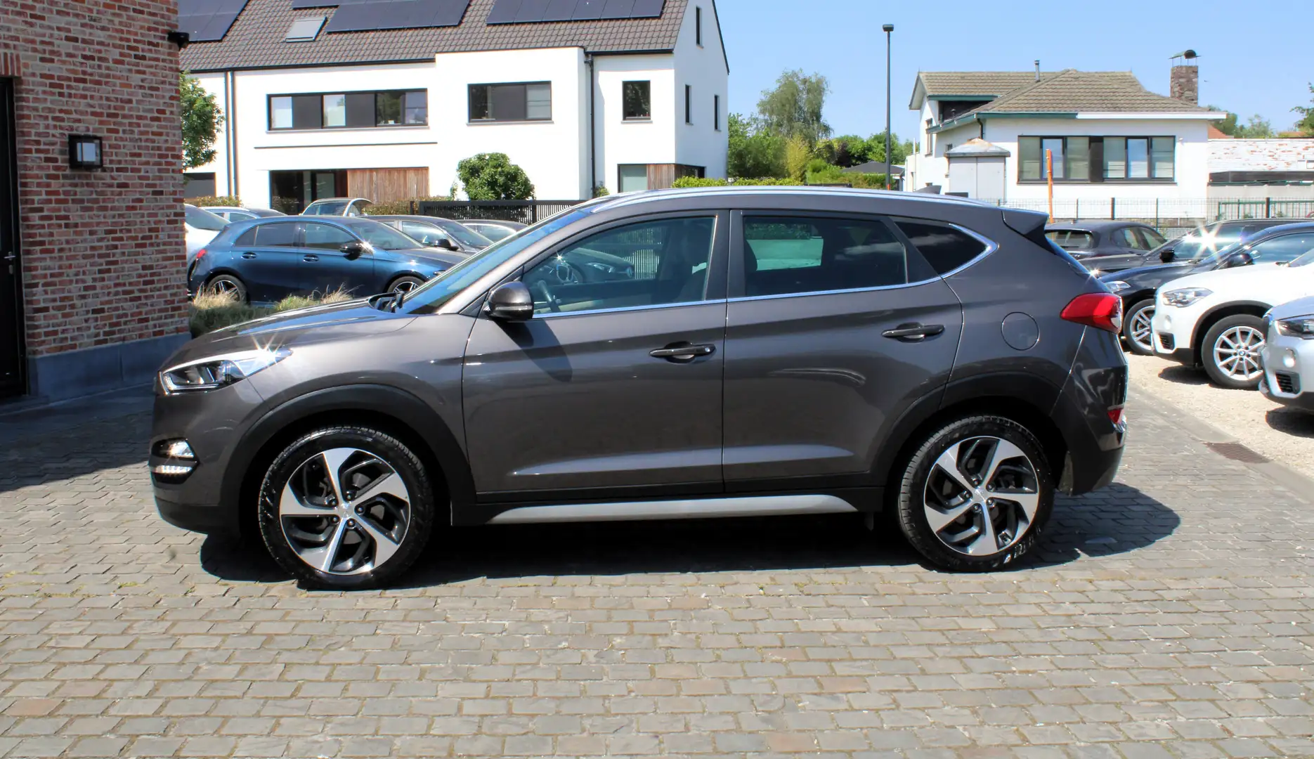 Hyundai TUCSON 1.6 T-GDi 2WD Automaat 69000km !!! Grijs - 1