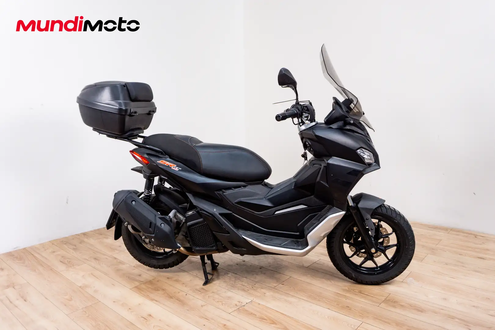 Aprilia SR GT 125 - 1