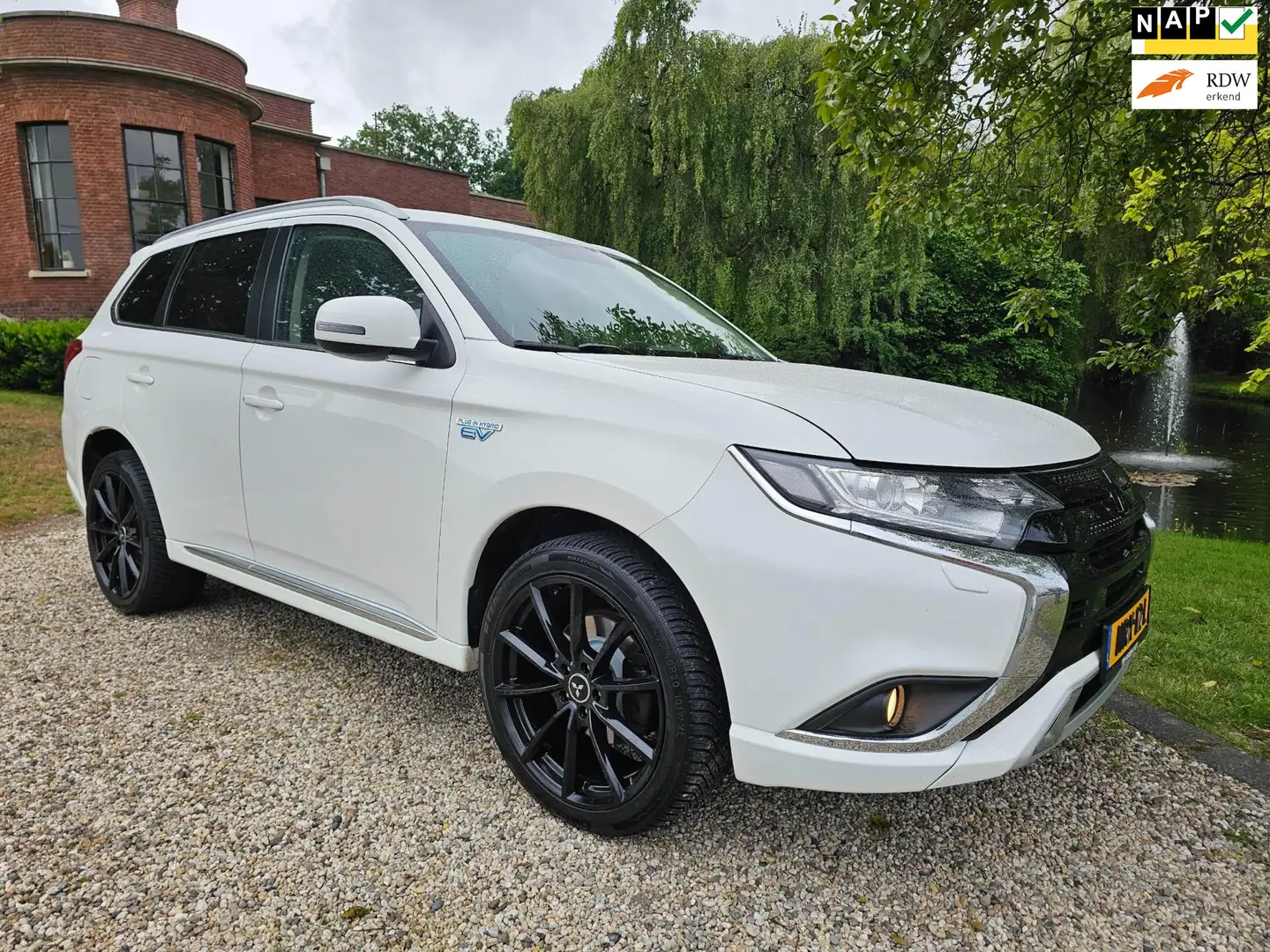 Mitsubishi Outlander 2.4 PHEV AUTOMAAT/trekhaak/CRUISE/20inch Alb - 1